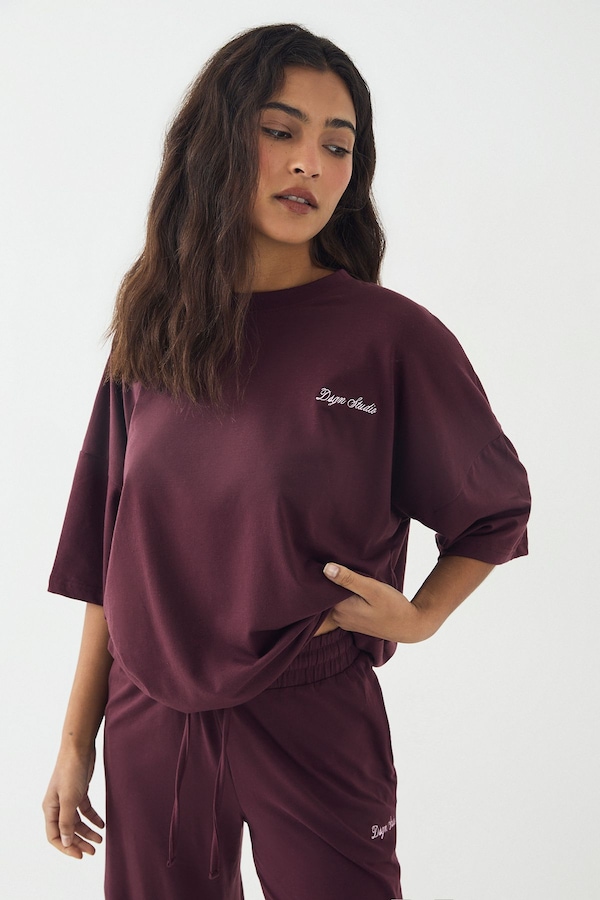 DSGN Studio DSGN Studio Lounge Short Sleeve Oversized Supersoft T-Shirt Burgundy