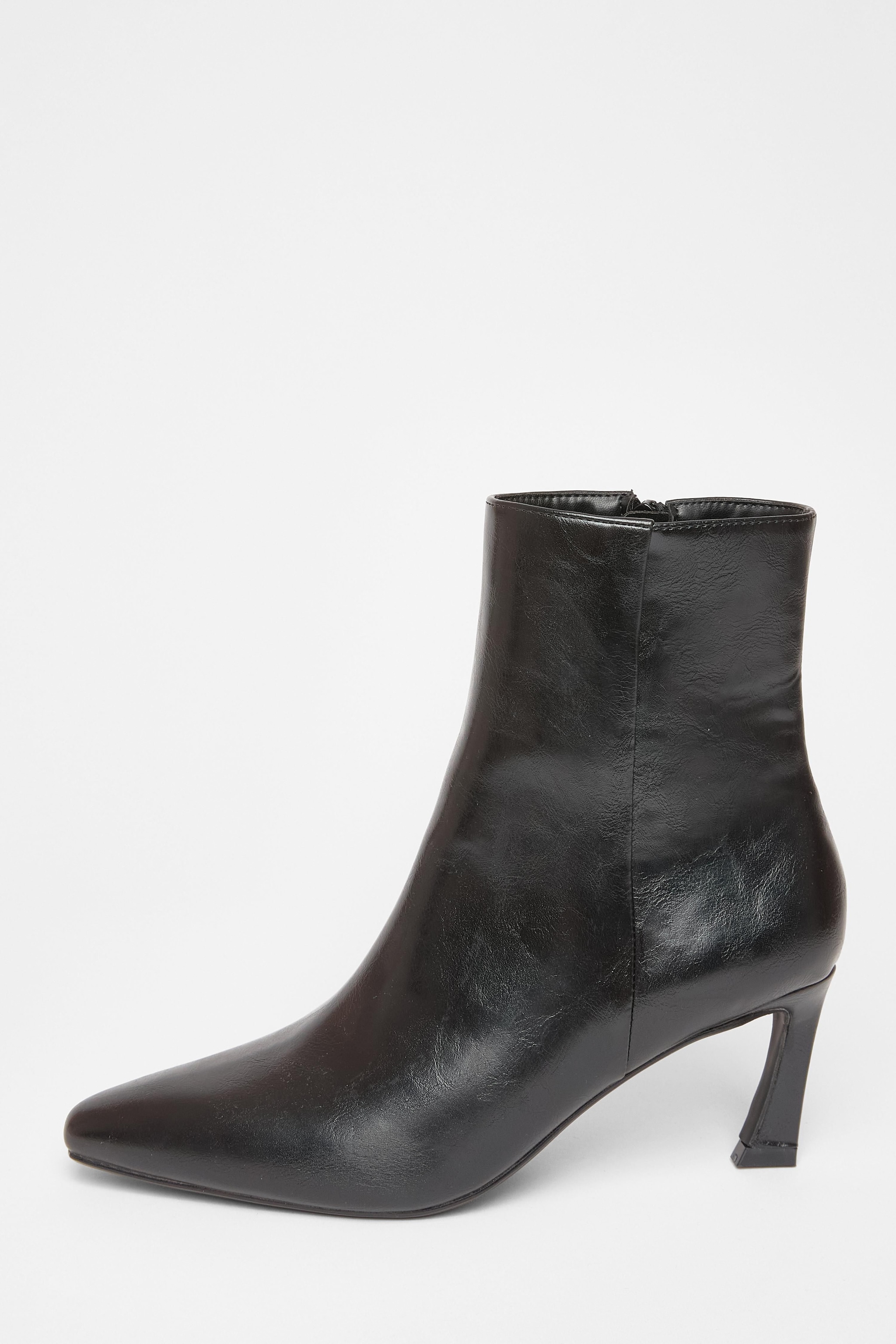 Quiz Black Flared Heel Ankle Boots image 3
