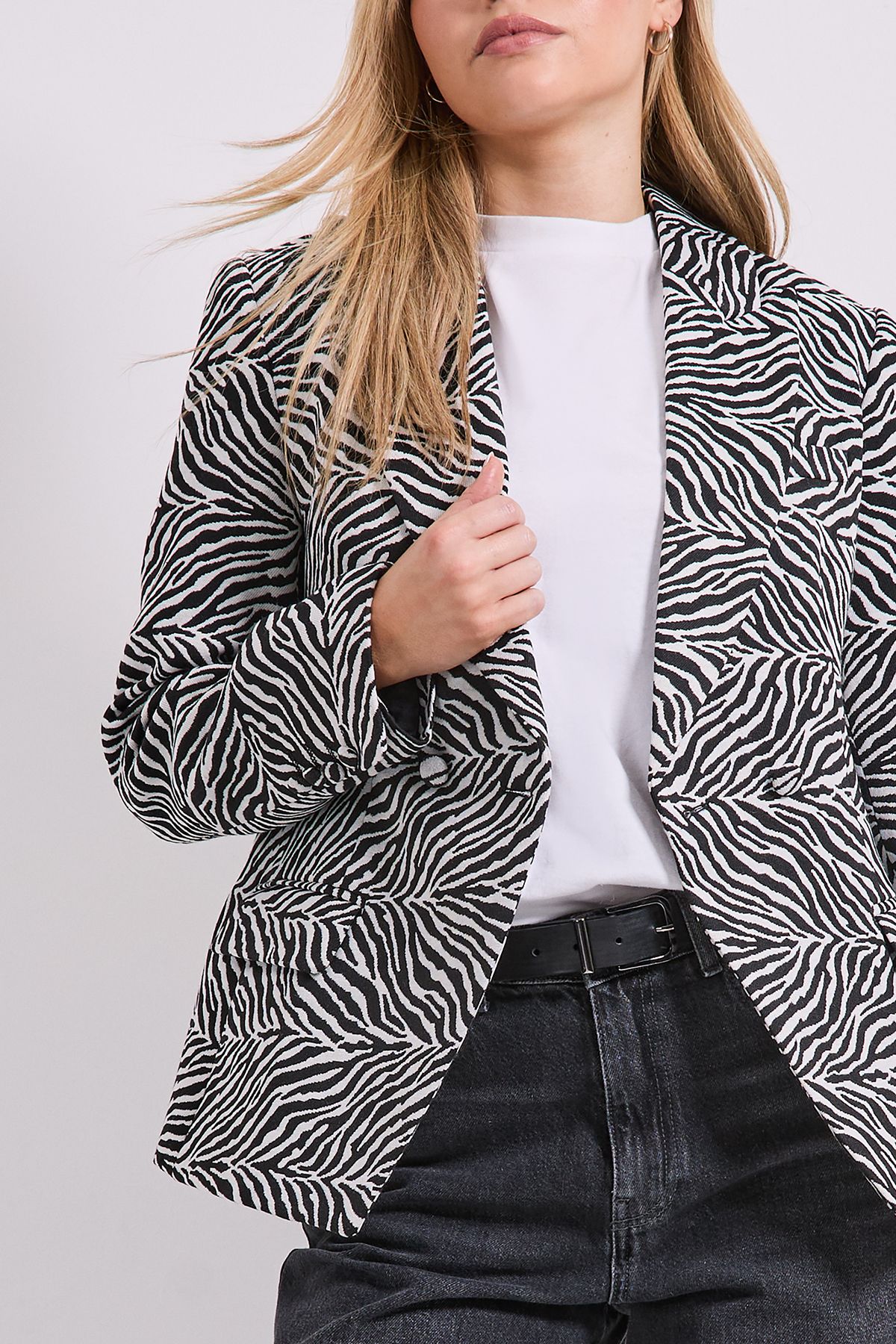 Dorothy Perkins Zebra printed Double Breasted Blazer Zebra image 4