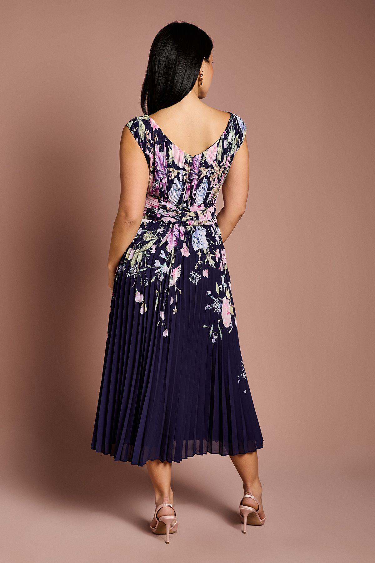 Coast Petite Placement Print Pleated V Neck Midi Dress Navy image 3