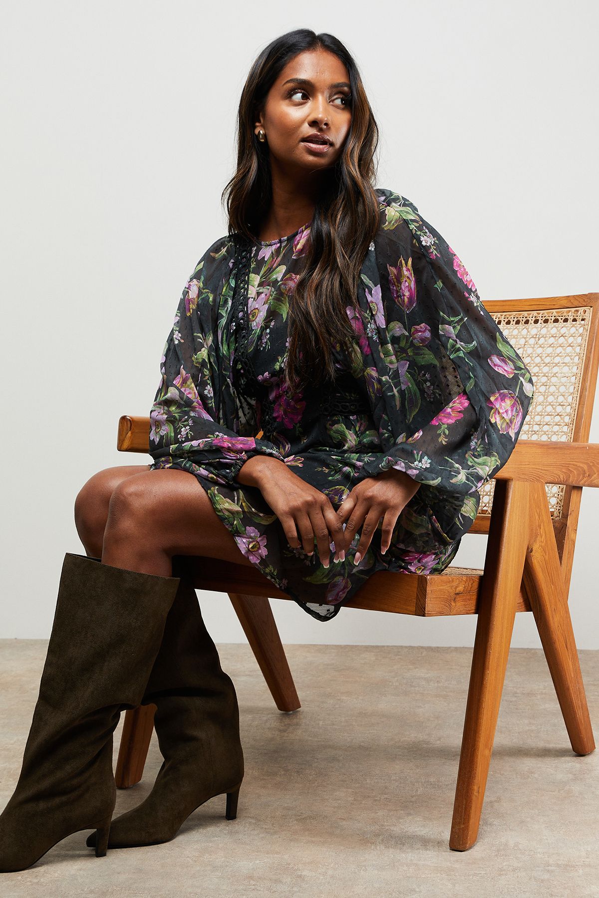 Oasis Printed Trim Detail Batwing Mini Dress Floral image 2