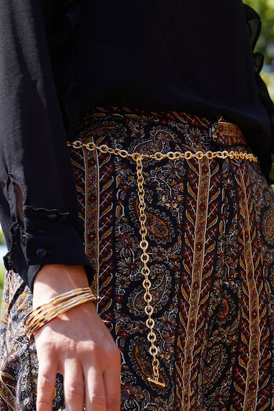 Mood Gold Polished Textured Chain Belt