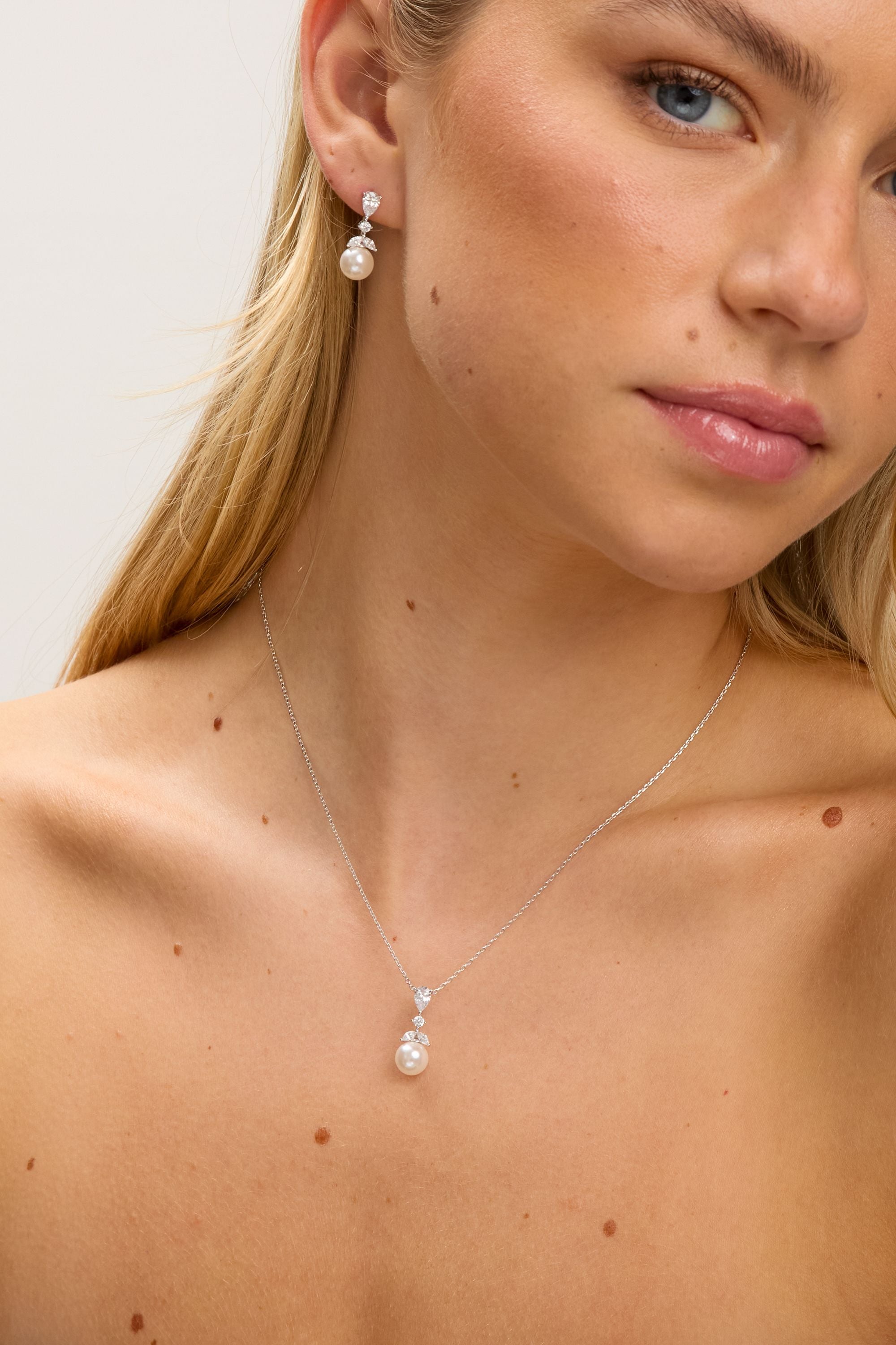 Jon Richard Rhodium Plated Crystal Leaf and Pearl Set - Gift Box image 2