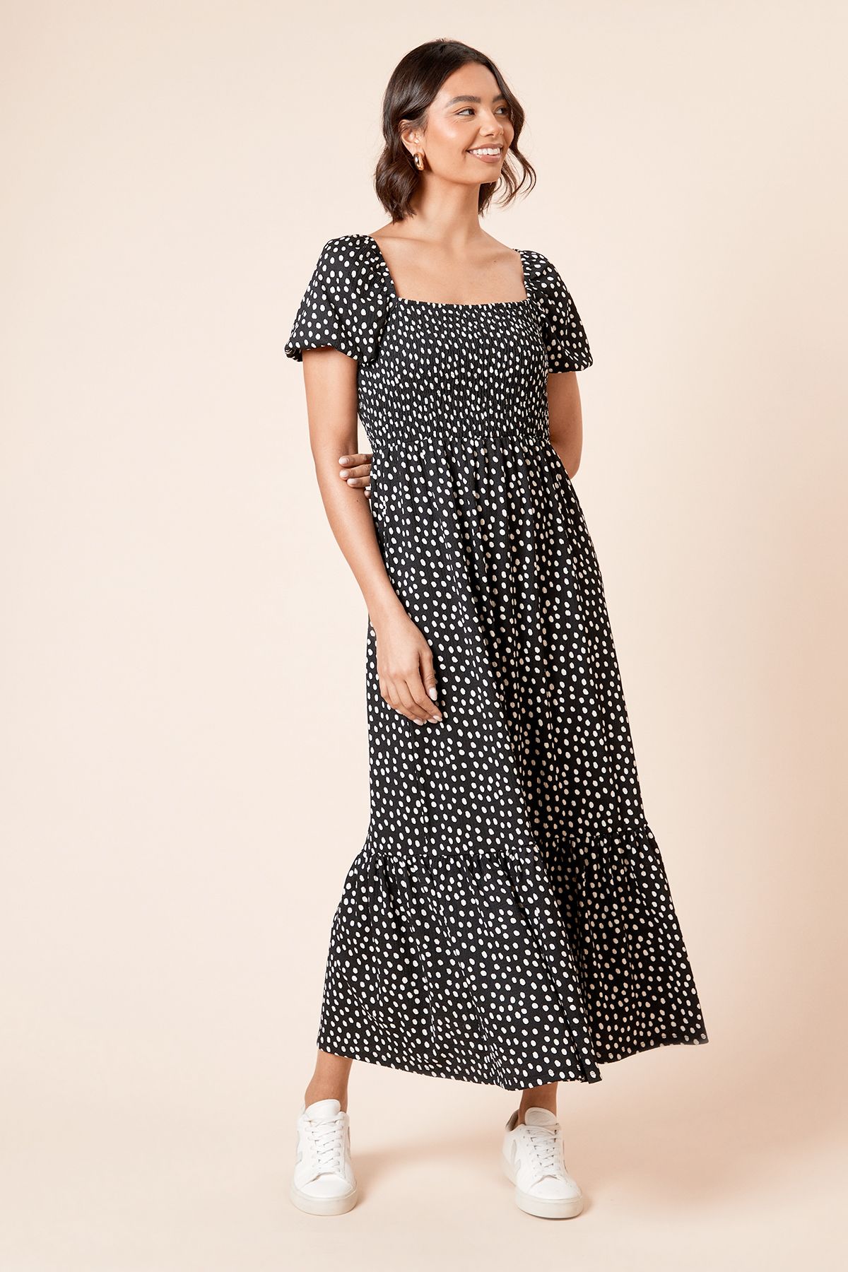 Dorothy Perkins Short Puff Sleeve Spot Shirred Bust Maxi Dress Mono image 2