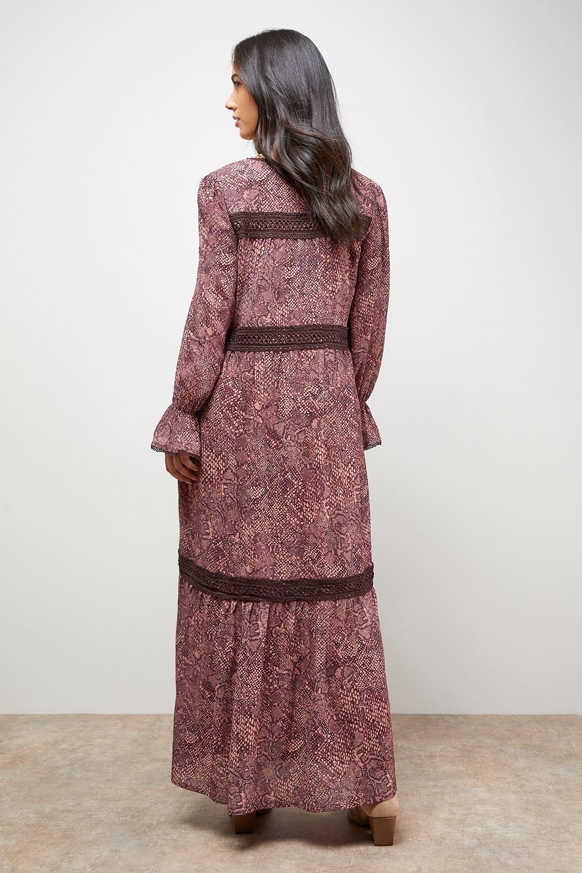 Oasis Printed lace Detail Chiffon V Neck Midaxi Dress Multi image 3