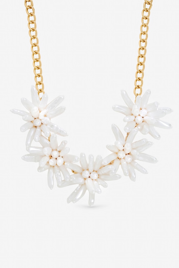 Mood Statement Pearl Floral Necklace