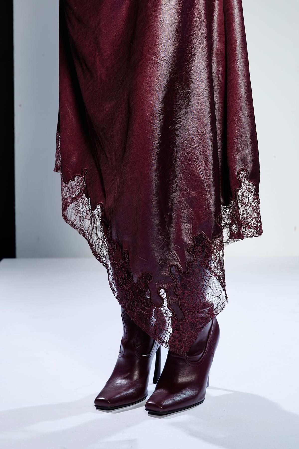 RUNWAY 1.8.1.8 Runway 1.8.1.8 Pu Satin Slip Dress With Lace Berry image 4