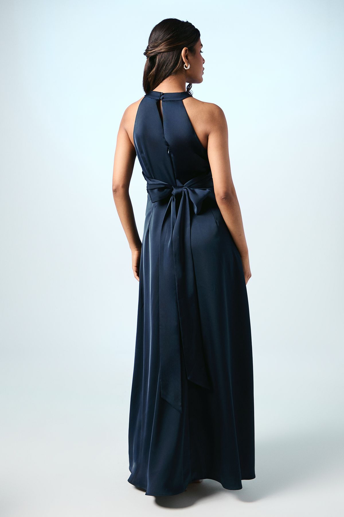 Coast Coast Honoured Petite Twist Halterneck Satin Maxi Bridesmaid Dress Navy image 4