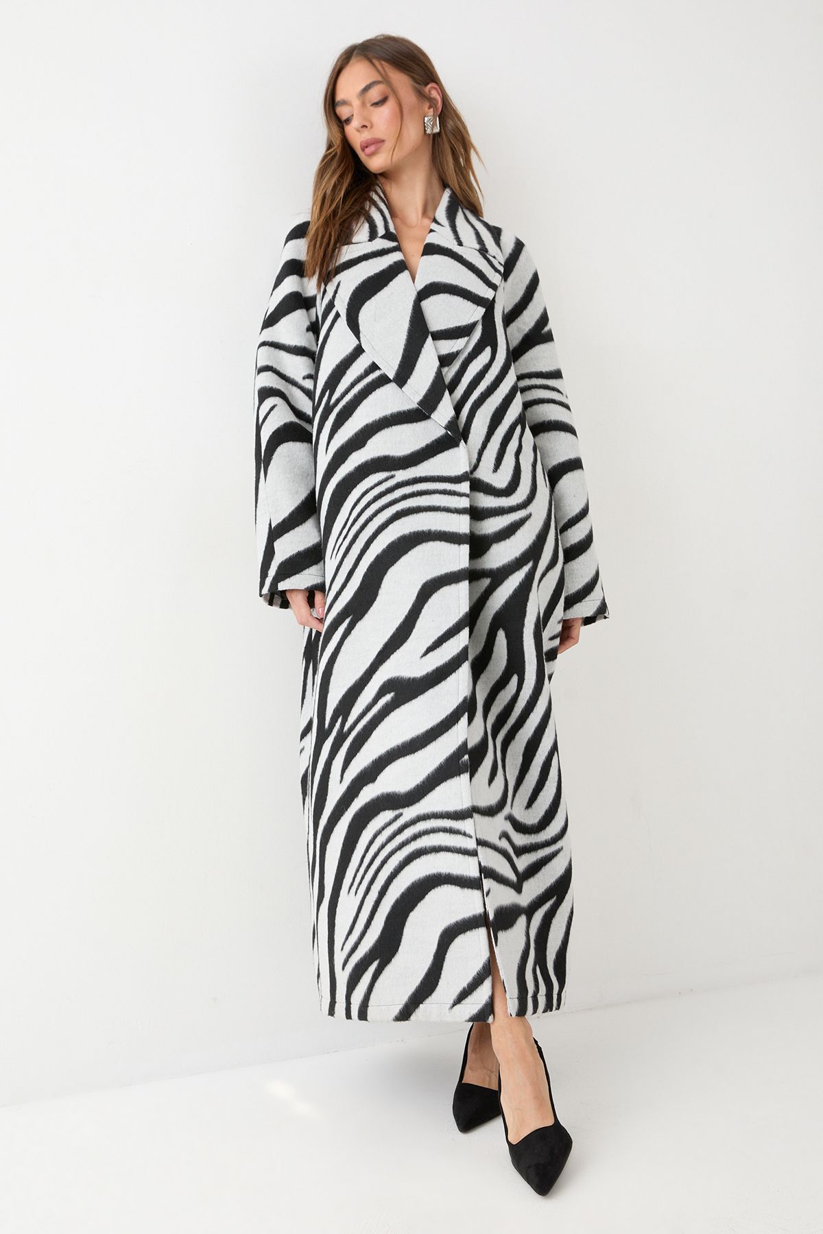 MissPap Zebra Cropped Collared Jacket Mono image 2