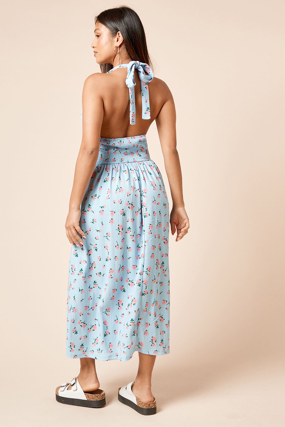 Dorothy Perkins Petite Blue Floral Shirred Bodice Halterneck Jersey Midi Dress Blue image 3