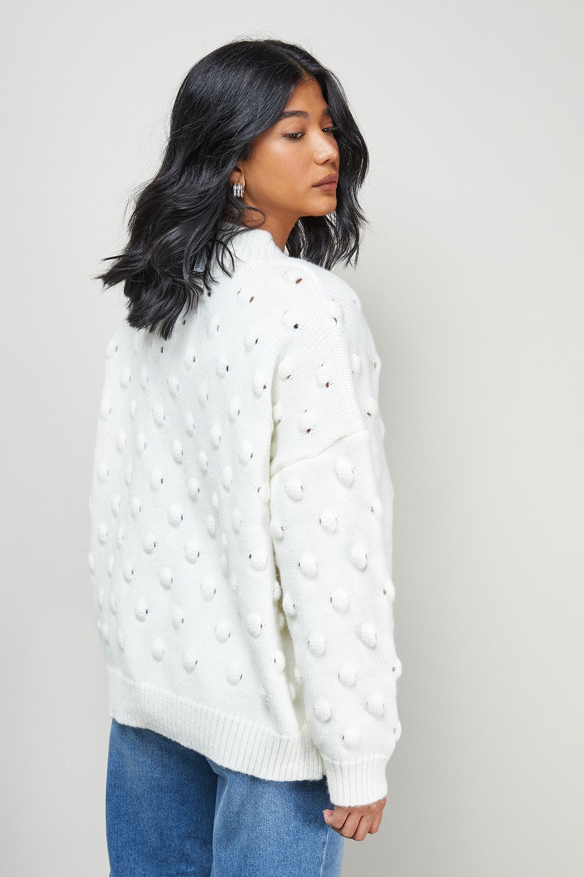 Warehouse Bubble Knit Slouchy V Neck Jumper Ivory image 3