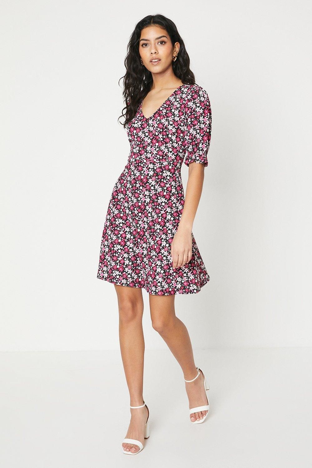 Dorothy Perkins Petite Pink Ditsy Short Sleeve Jersey Mini Dress Pink image 2