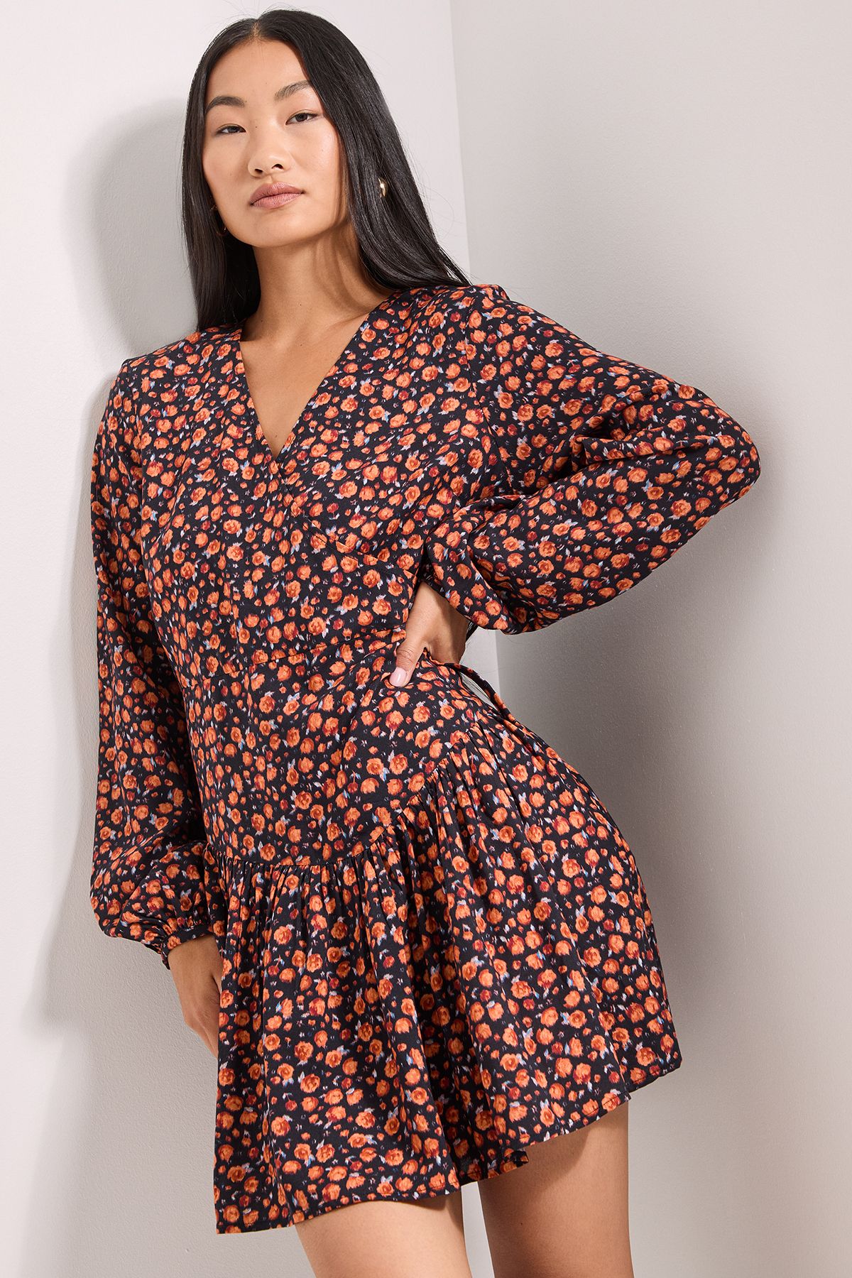 Dorothy Perkins Orange Ditsy Print Dropped Seam Detail Wrap Front Mini Dress Orange image 4