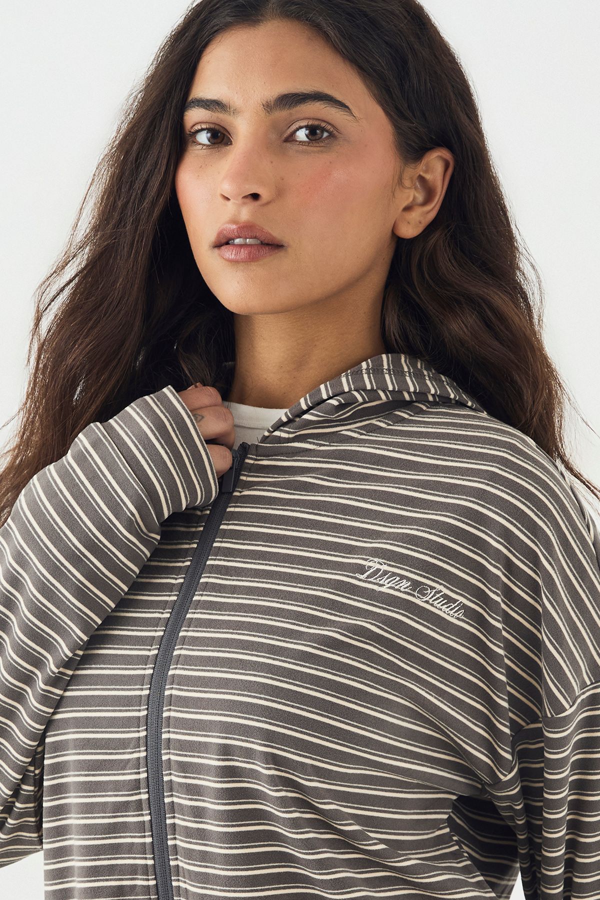DSGN Studio DSGN Studio Soft Stripe Boxy Crop Zip Through Hoodie Charcoal image 4