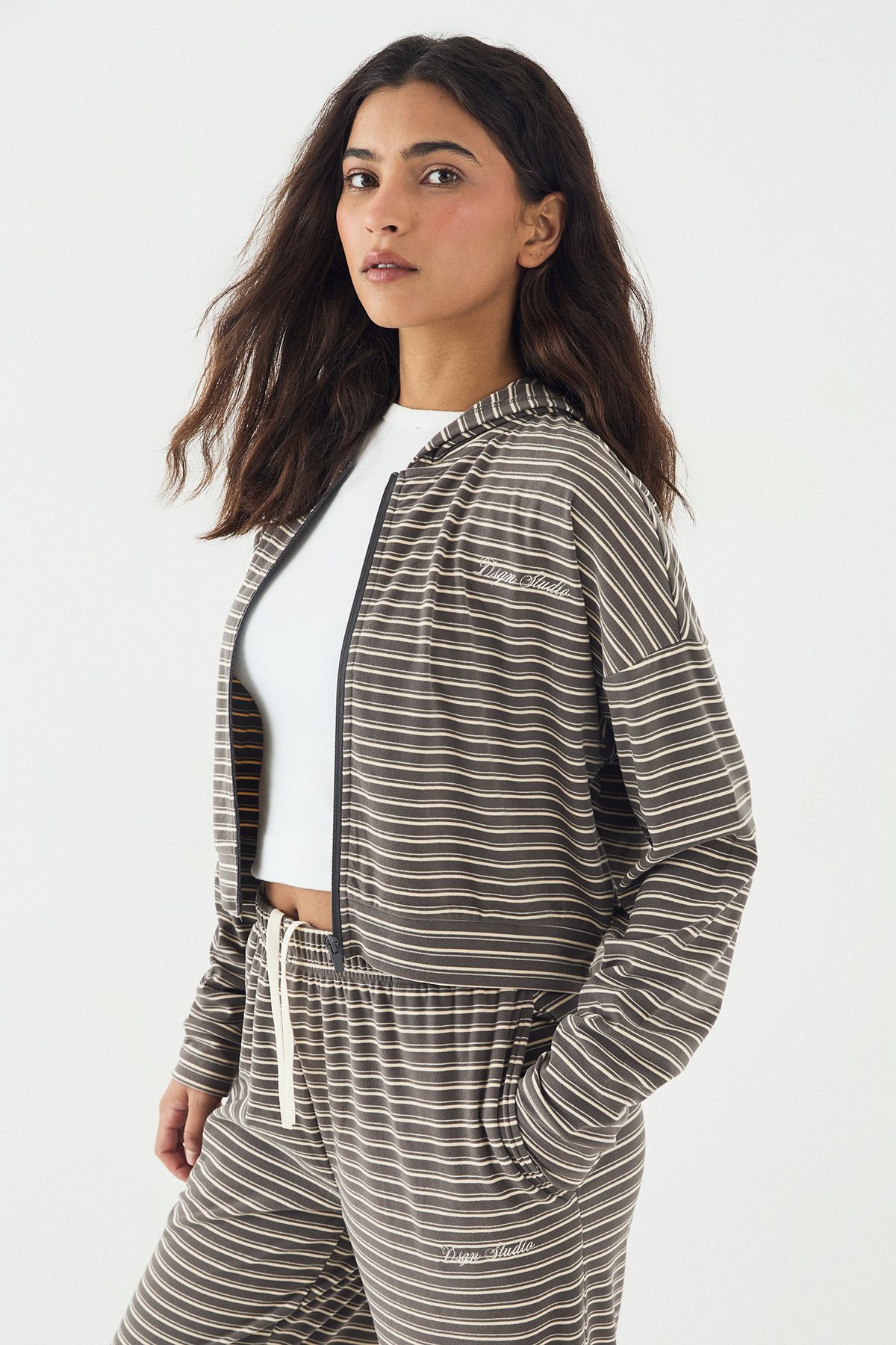 DSGN Studio DSGN Studio Soft Stripe Boxy Crop Zip Through Hoodie Charcoal image 3