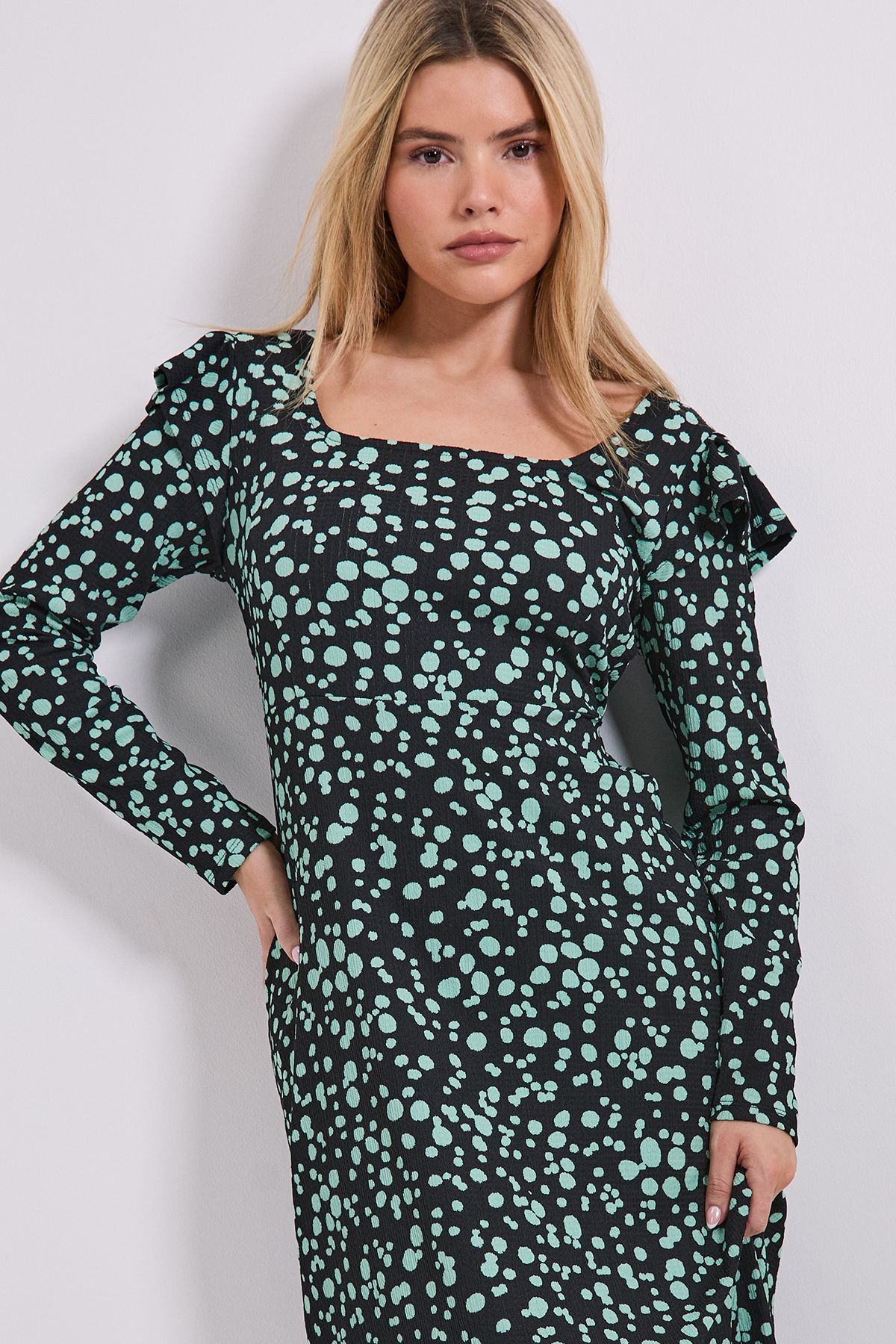 Dorothy Perkins Green Spot Square Neck Ruffle Shoulder Jersey Midi Dress Green image 4
