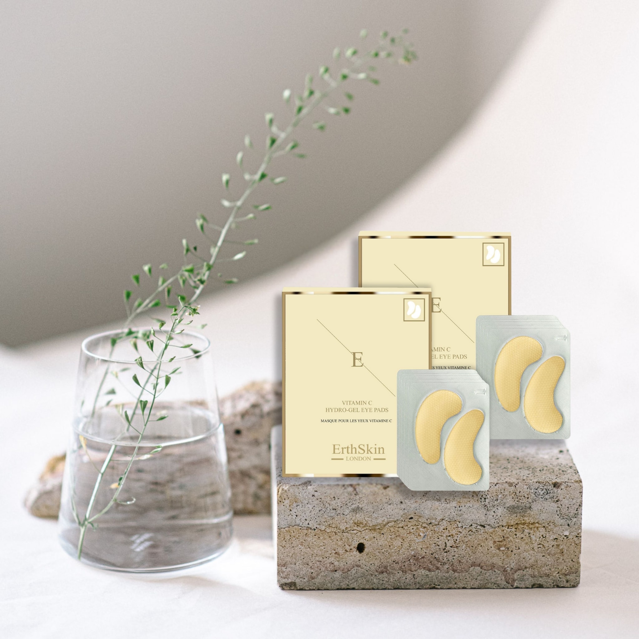 Erth Skin London 2x Vitamin C Hydro gel Eye Pads x 5 image 3