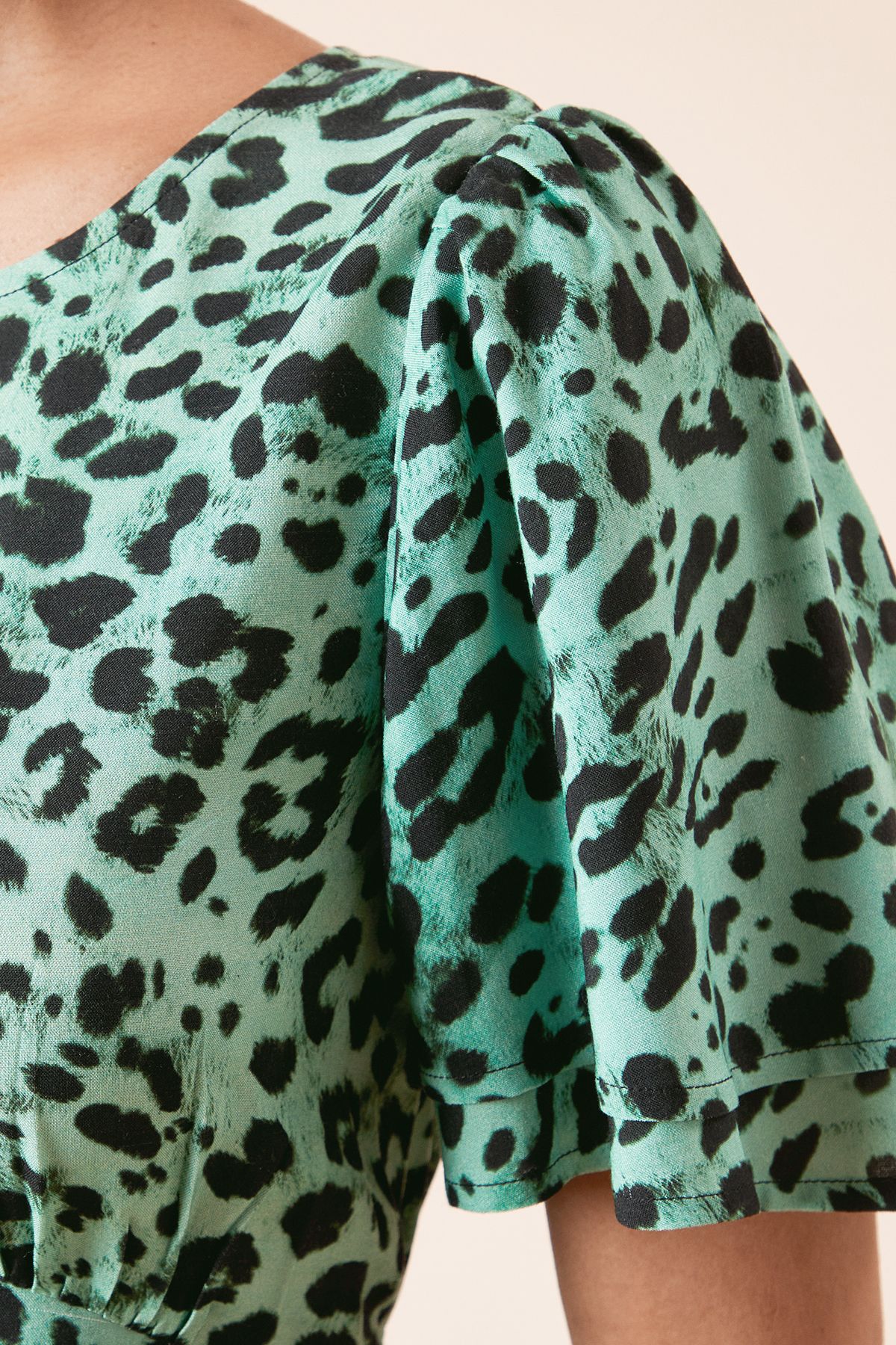 Dorothy Perkins Green Animal Double Frill Angel Sleeve Mini Dress Green image 5