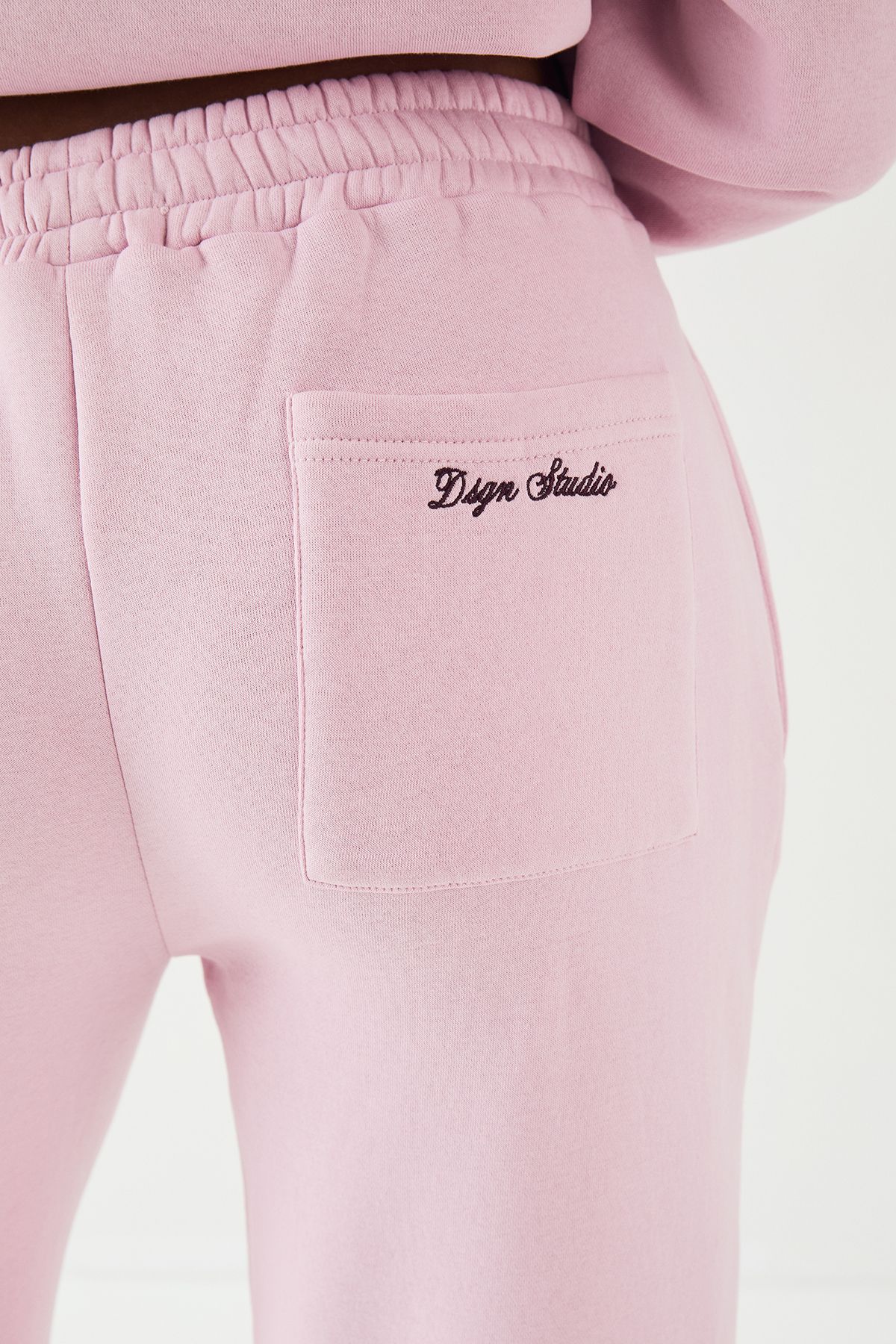 DSGN Studio DSGN Studio Script Embroidered Hooded Tracksuit Pink image 4