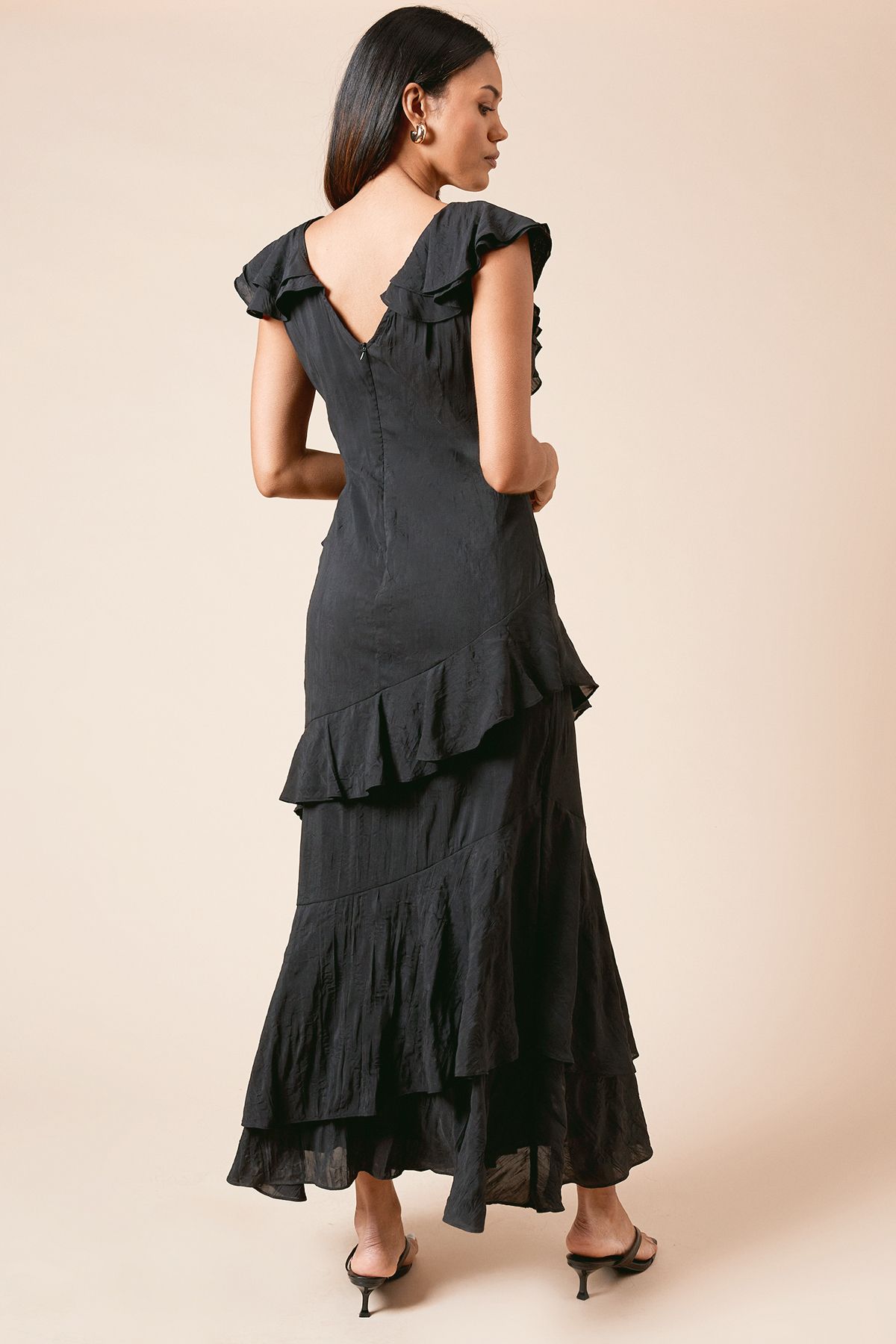 Dorothy Perkins DP Luxe Textured Sleeveless Ruffle Midi Dress Black image 3