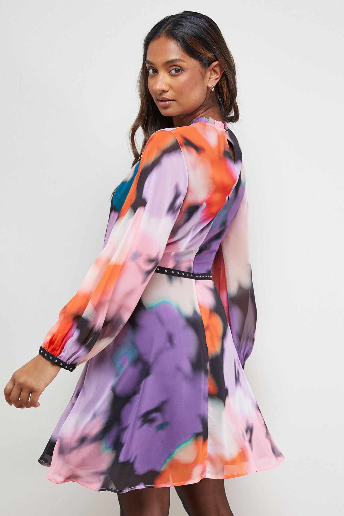 Oasis Trim Detail Balloon Sleeve Flippy Mini Dress Floral image 3