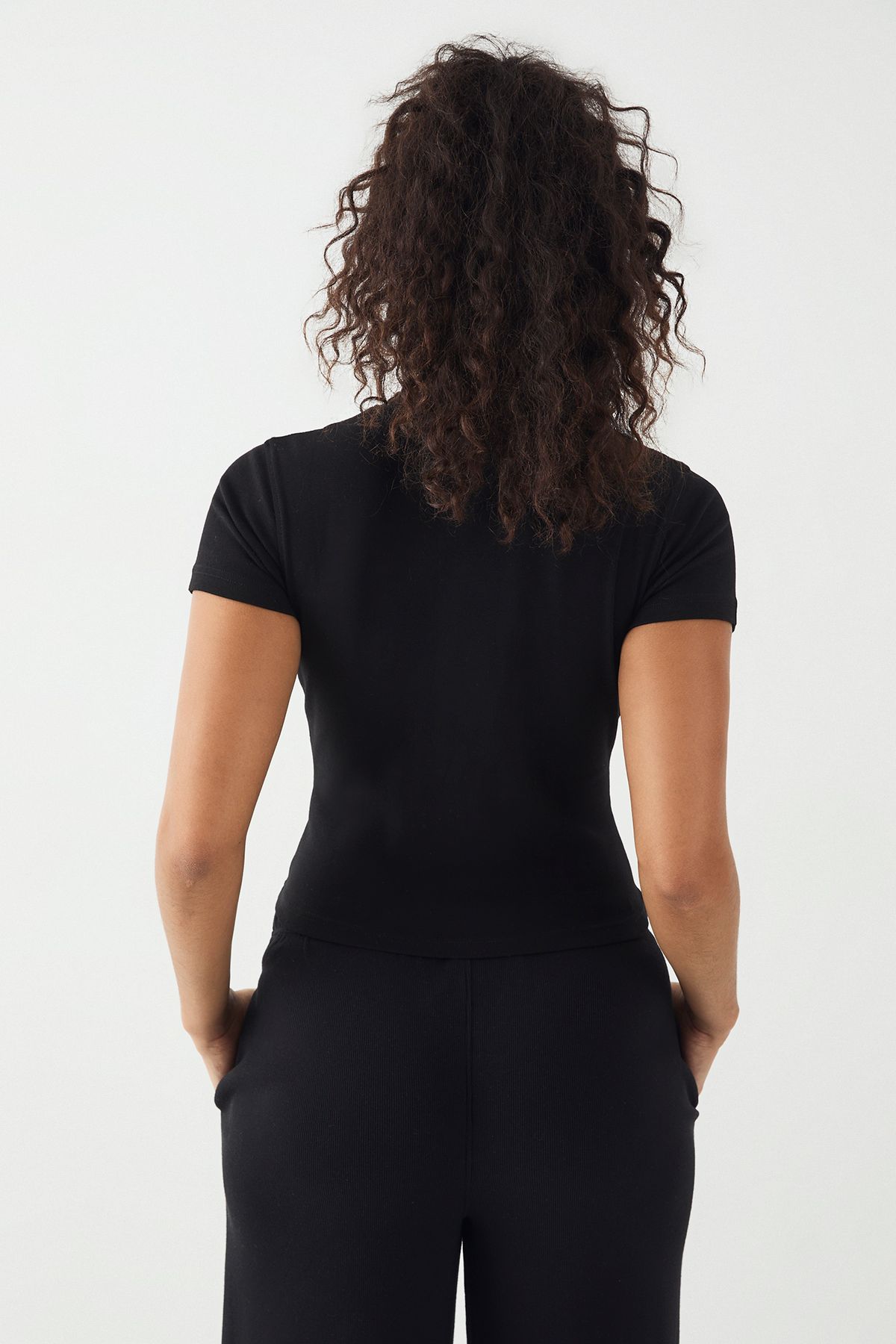 DSGN Studio DSGN Studio Script Embroidery Ribbed Button Through Short Sleeve Top Black image 2