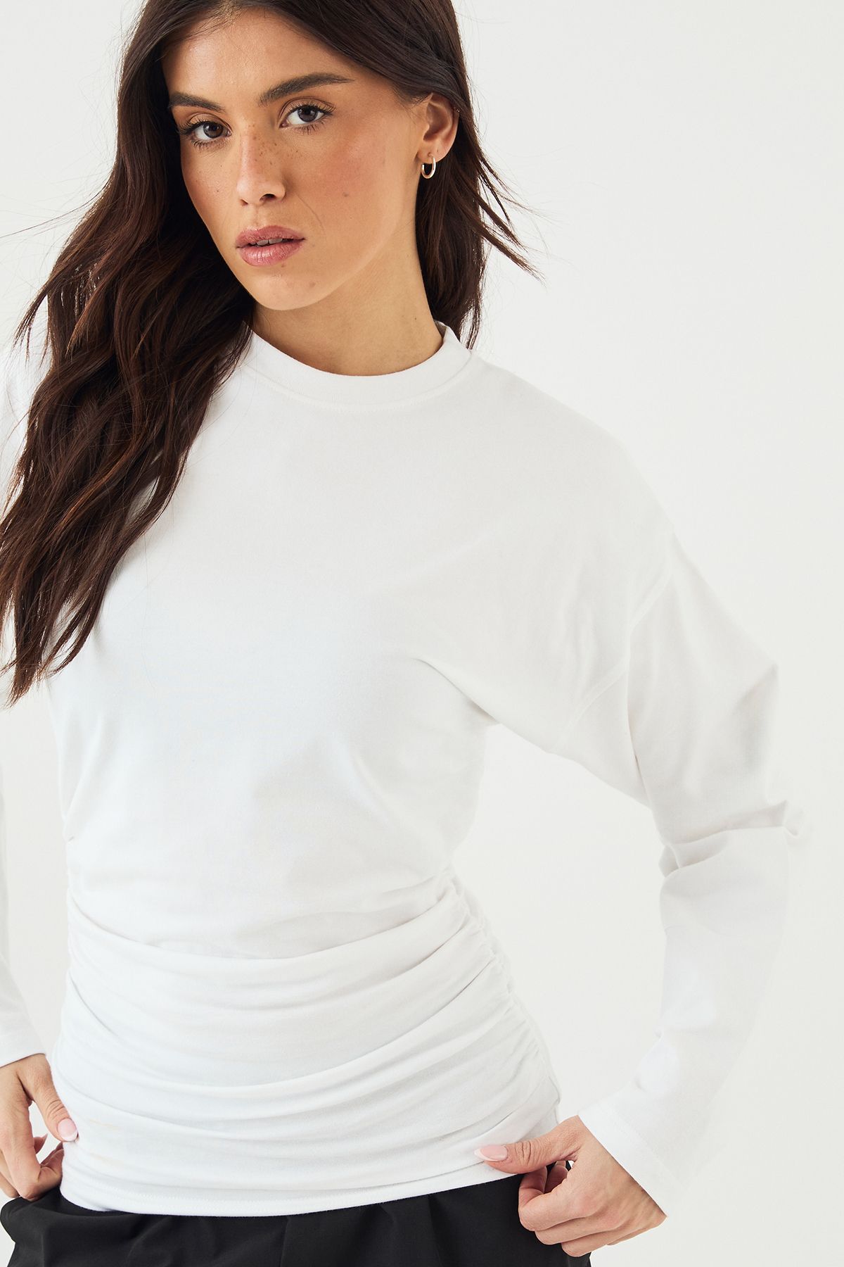 DSGN Studio DSGN Studio Ruched Side Long Sleeve Top White image 4