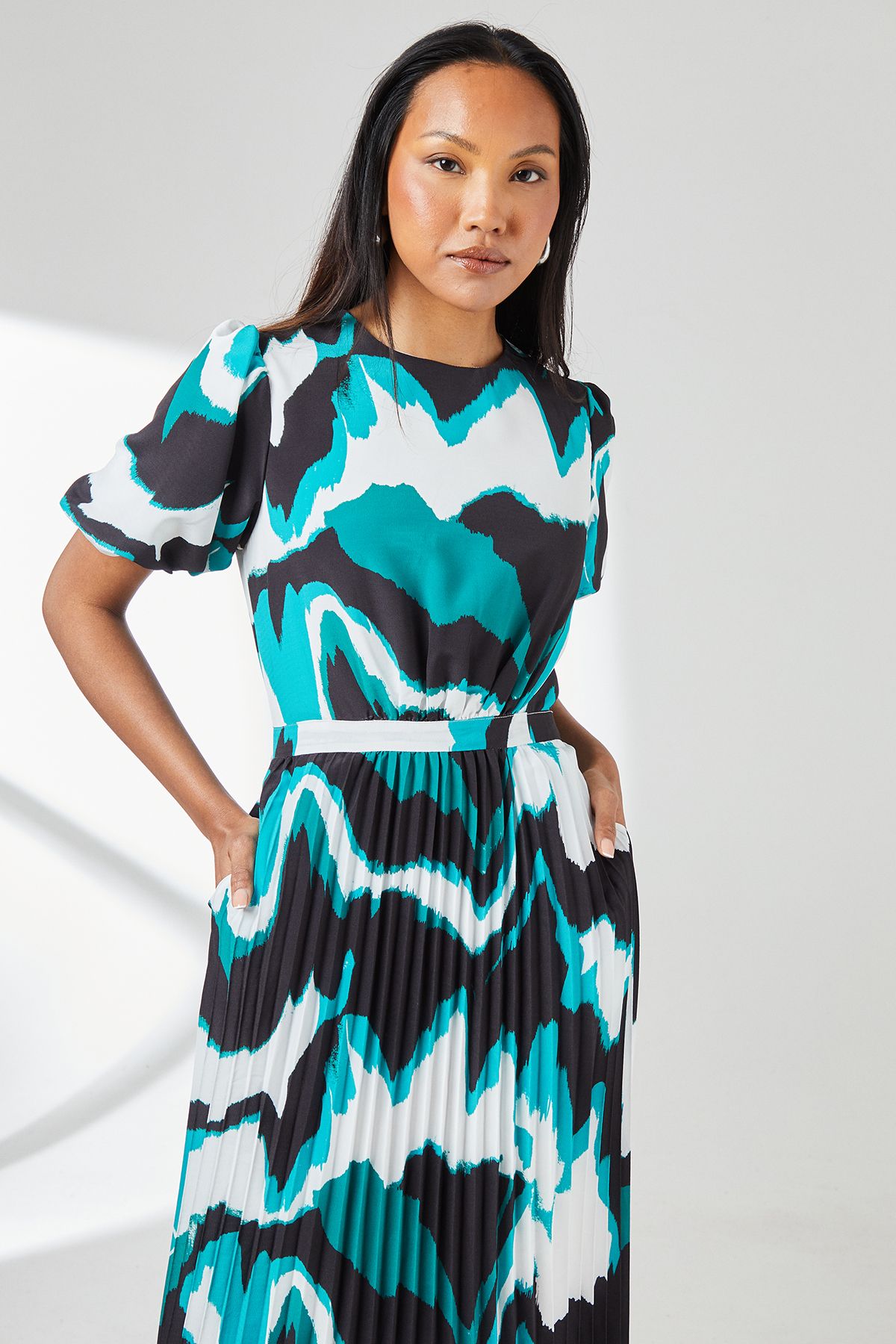 Principles Abstract Print Puff Sleeve Pleated Midi Dress Green image 2