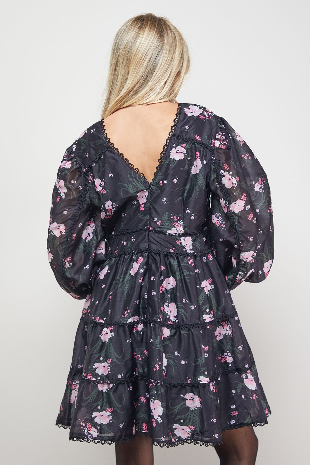 Oasis Printed Trim Detail V Neck Tiered Mini Dress Floral image 5