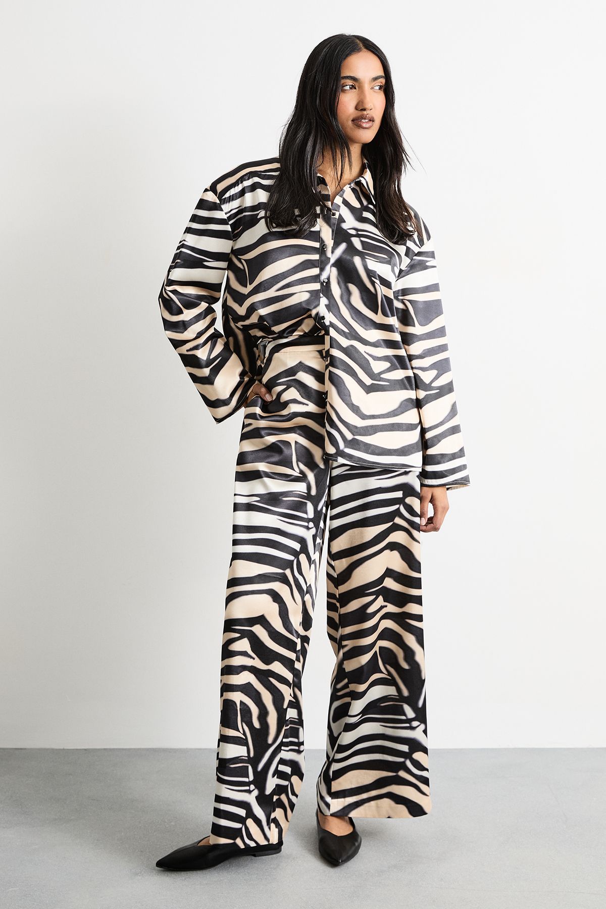 Warehouse Zebra Printed Oversized Satin Shirt Zebra image 2