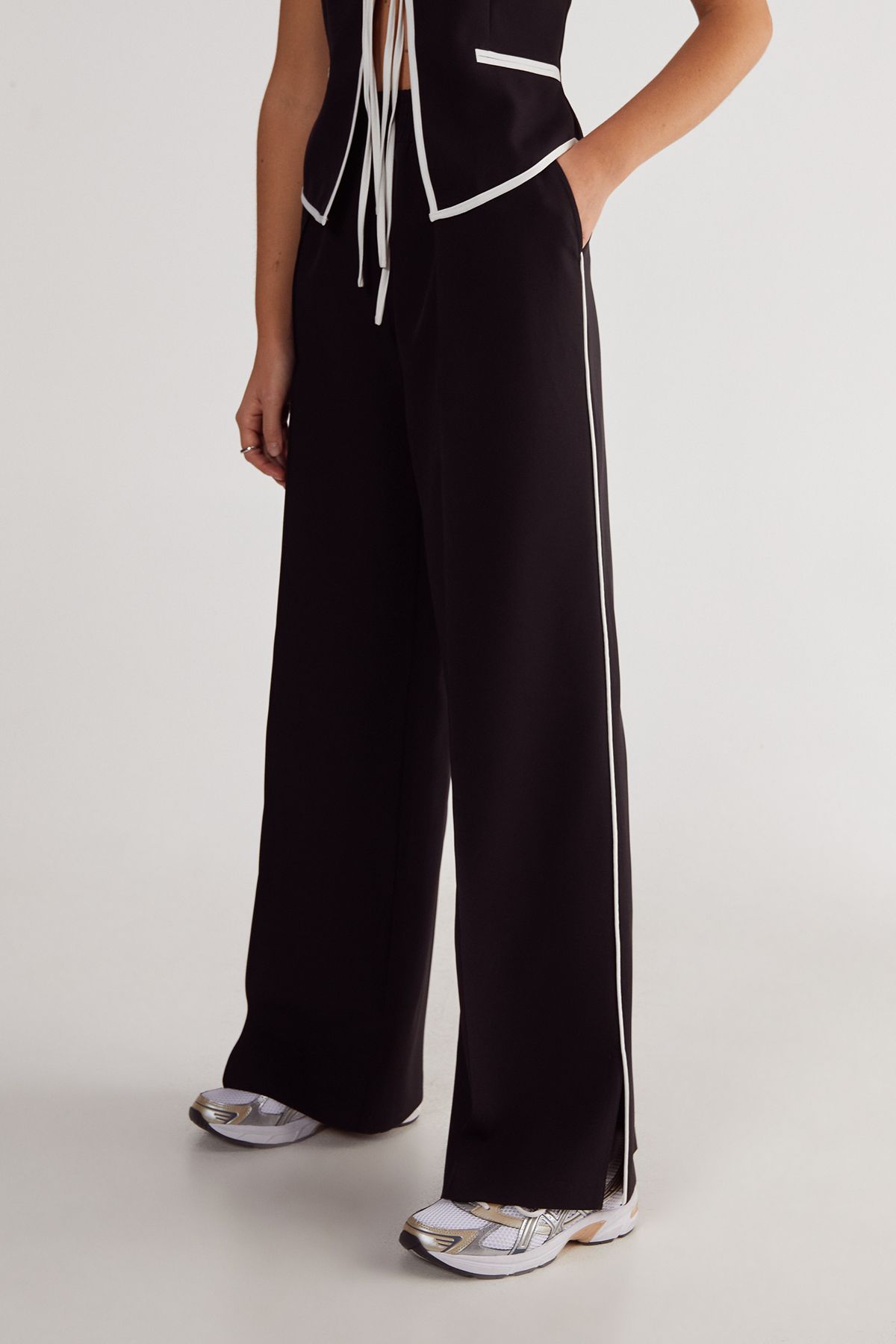 NastyGal Tailored Contrast Piped Joggers Mono image 1