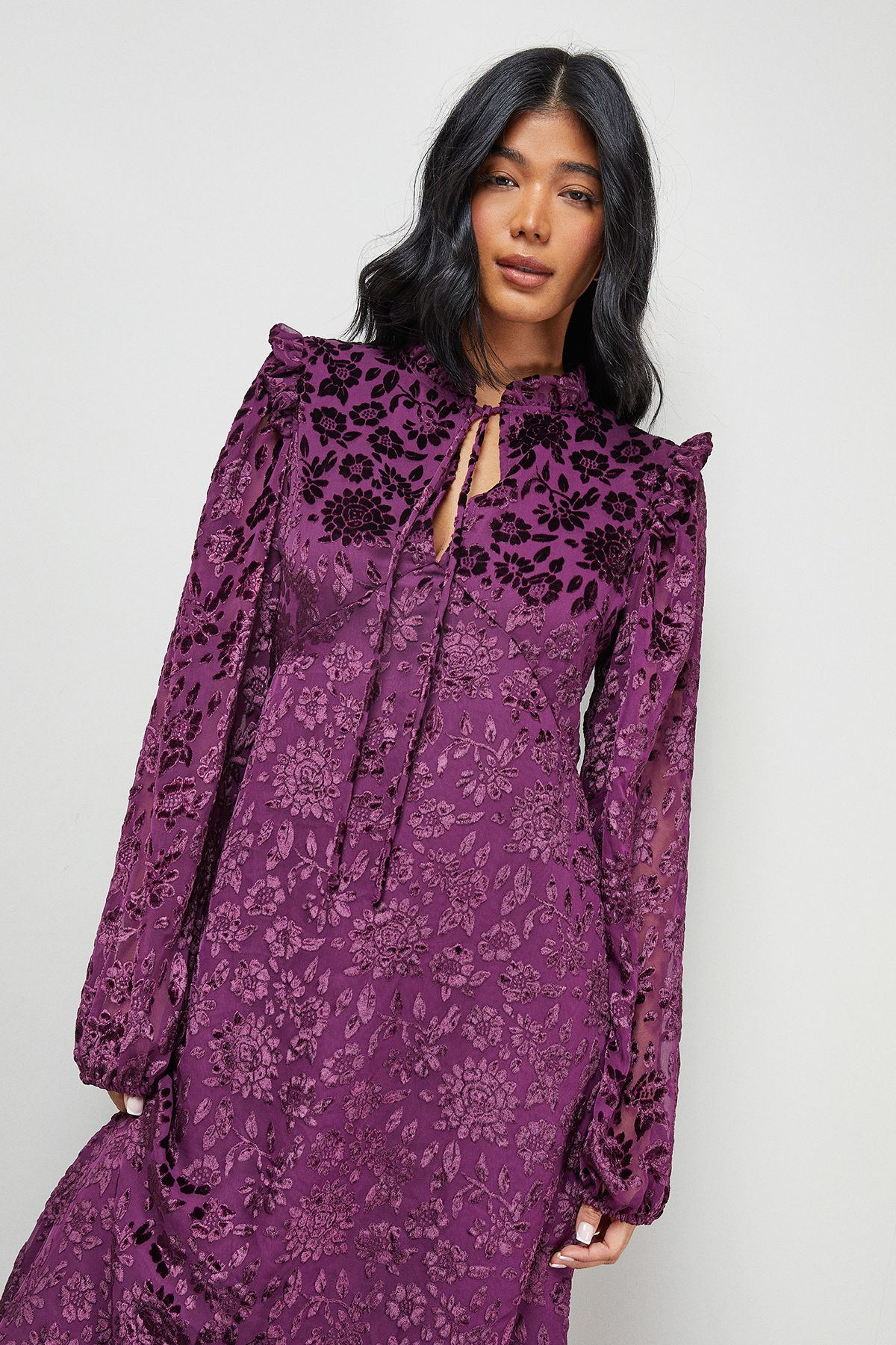 Warehouse Burnout Velvet Frill Shoulder Tie Front Midi Dress Purple image 2