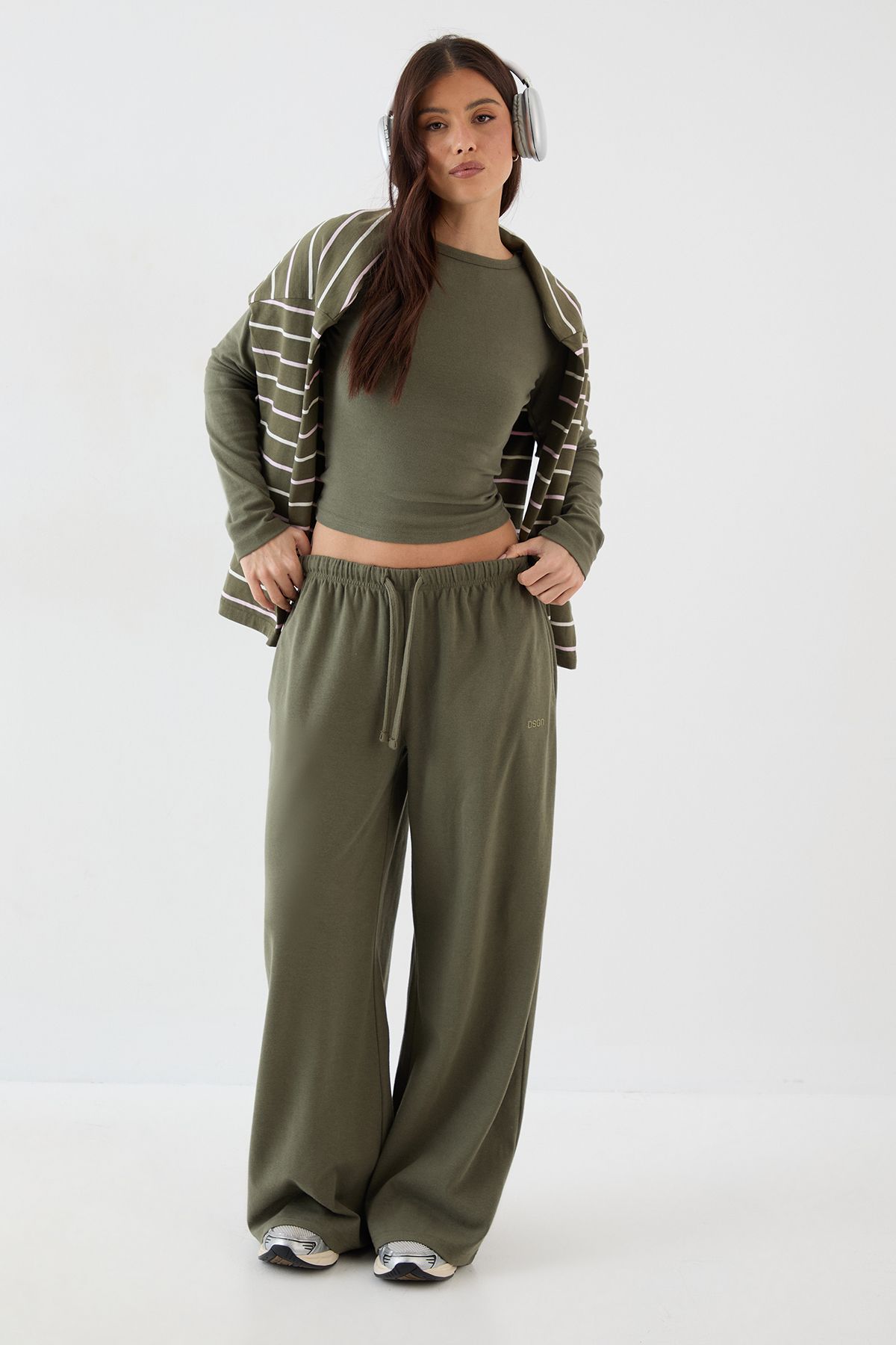 DSGN Studio DSGN Studio Embroidered Rib Wide Leg Trouser Olive