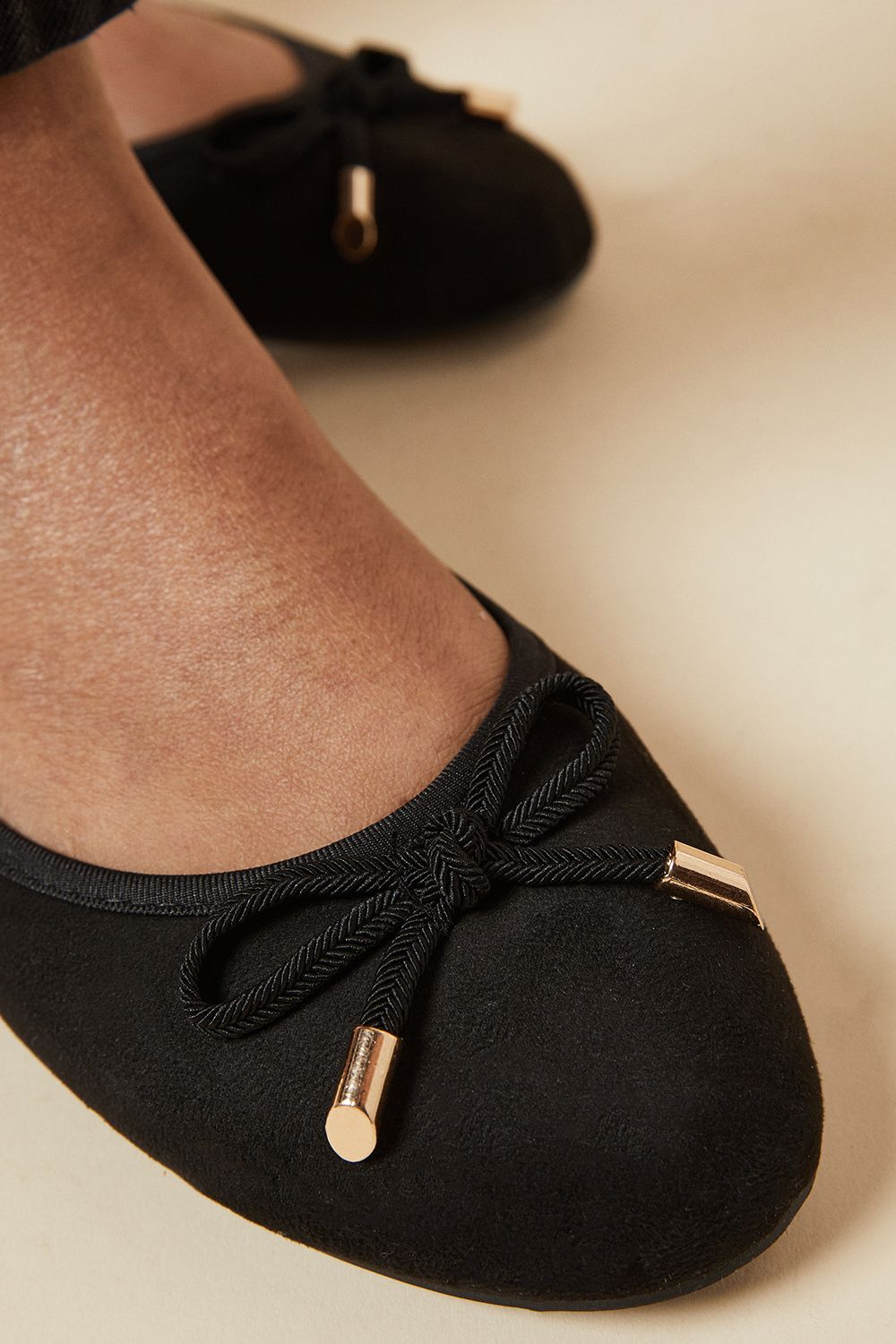 Dorothy Perkins Wide Fit Peaches Bow Detail Ballet Pumps Natural Black image 2