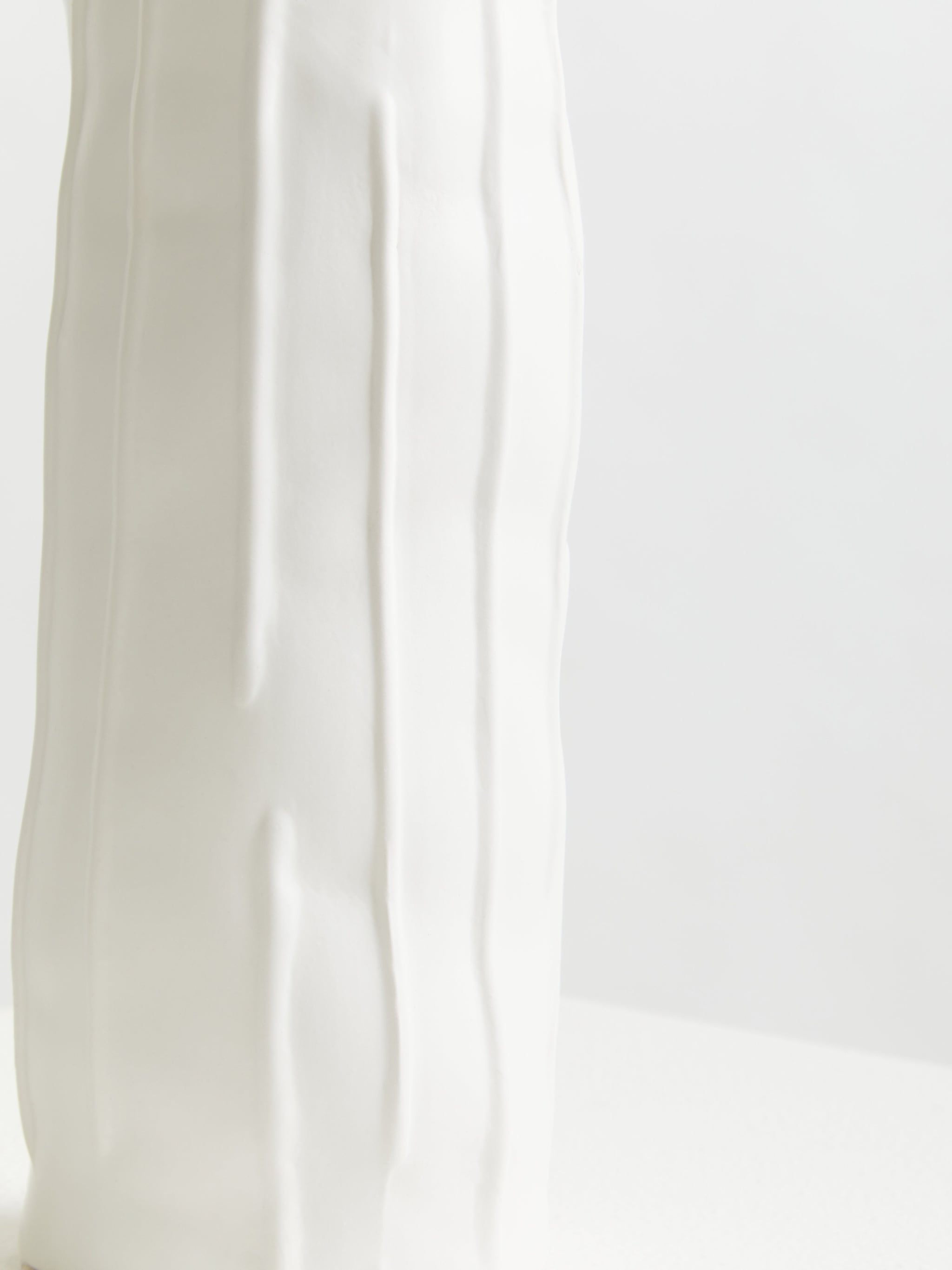 Orsina Versatile Small Large Vase, Traditional Stoneware Flower Vase, Compact And Lightweight Vase For Flowers image 4