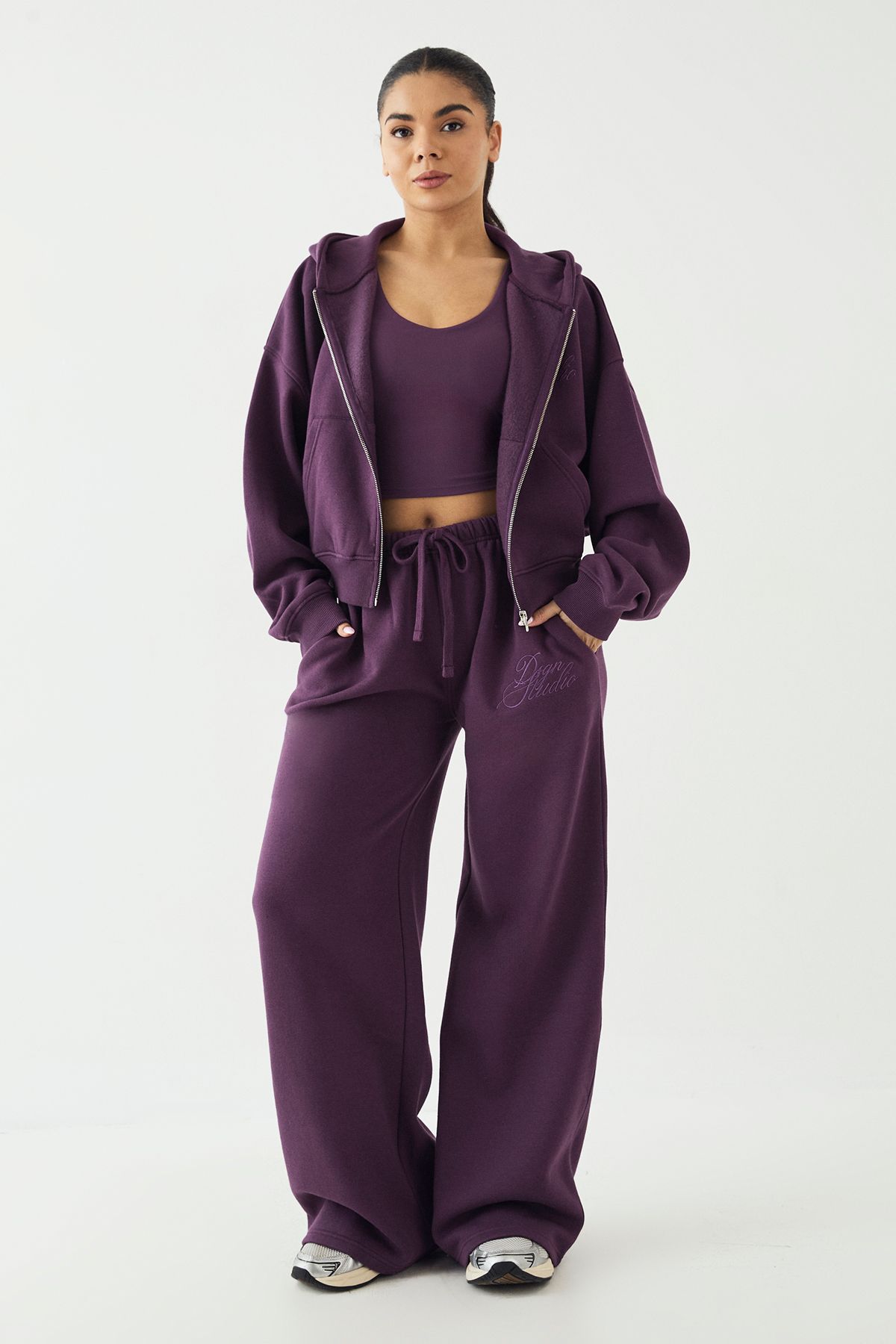 DSGN Studio DSGN Studio Contrast Script Boxy Crop Zip Through Hoodie Aubergine image 3