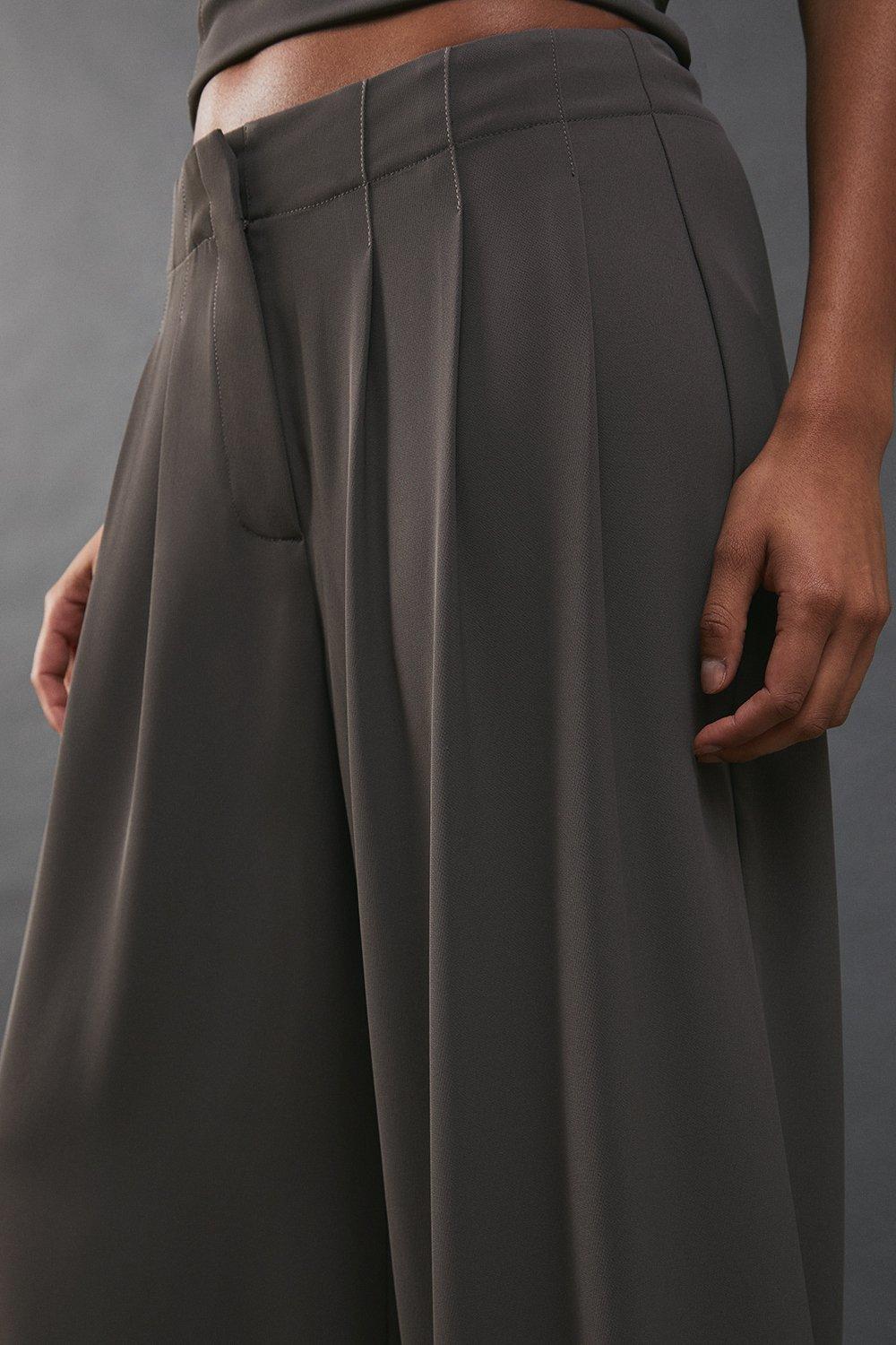 Warehouse Drape Pleat Detail Wide Leg Trouser Mushroom image 4