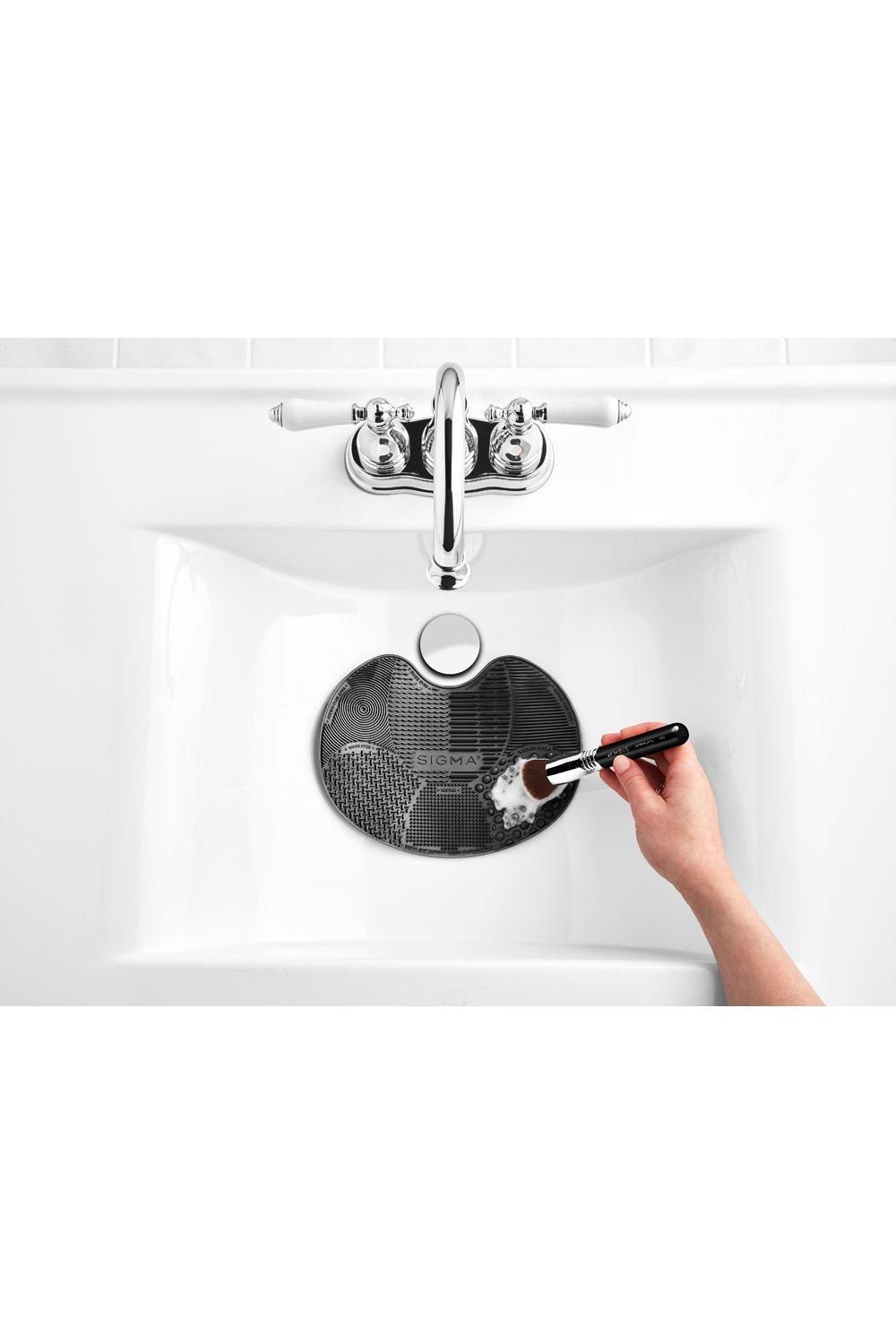 Sigma Sigma Spa Express Brush Cleaning Mat Black image 3