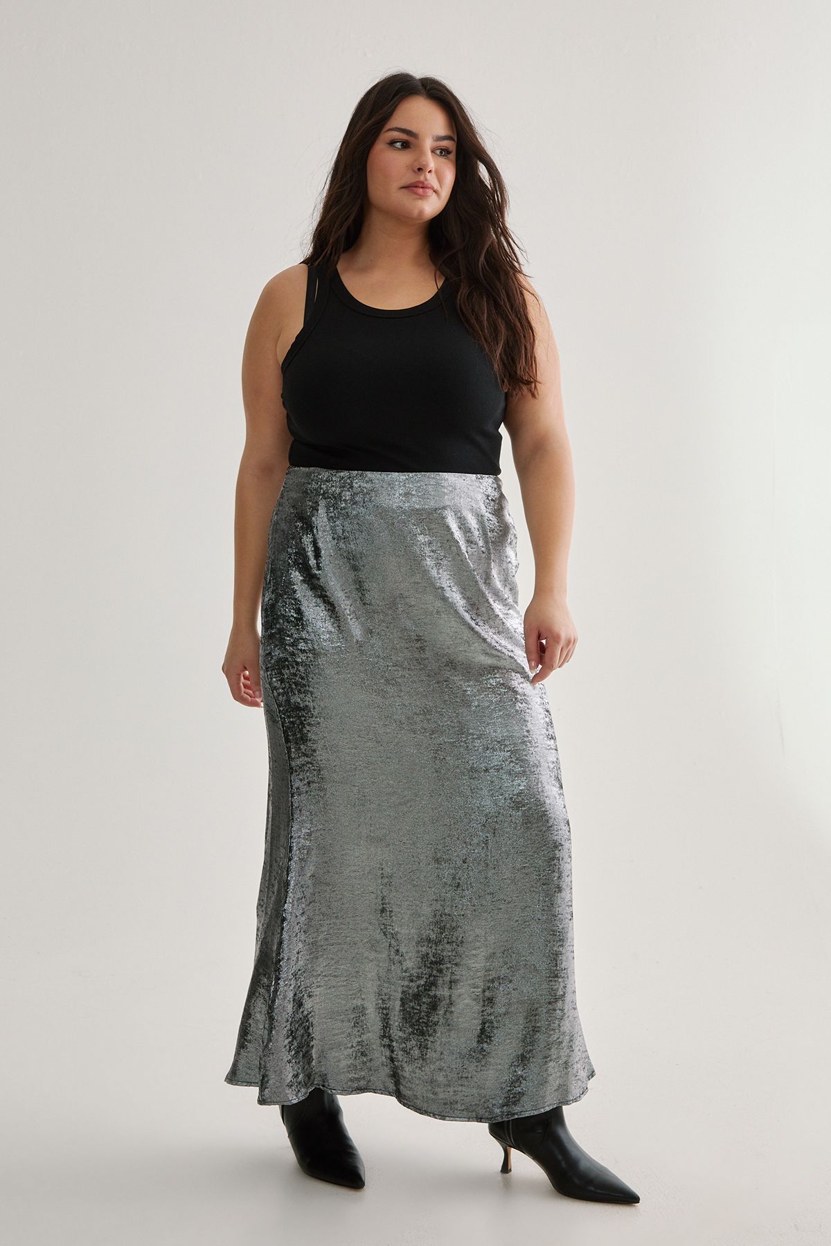 NastyGal Plus Metallic Maxi Skirt Silver image 3