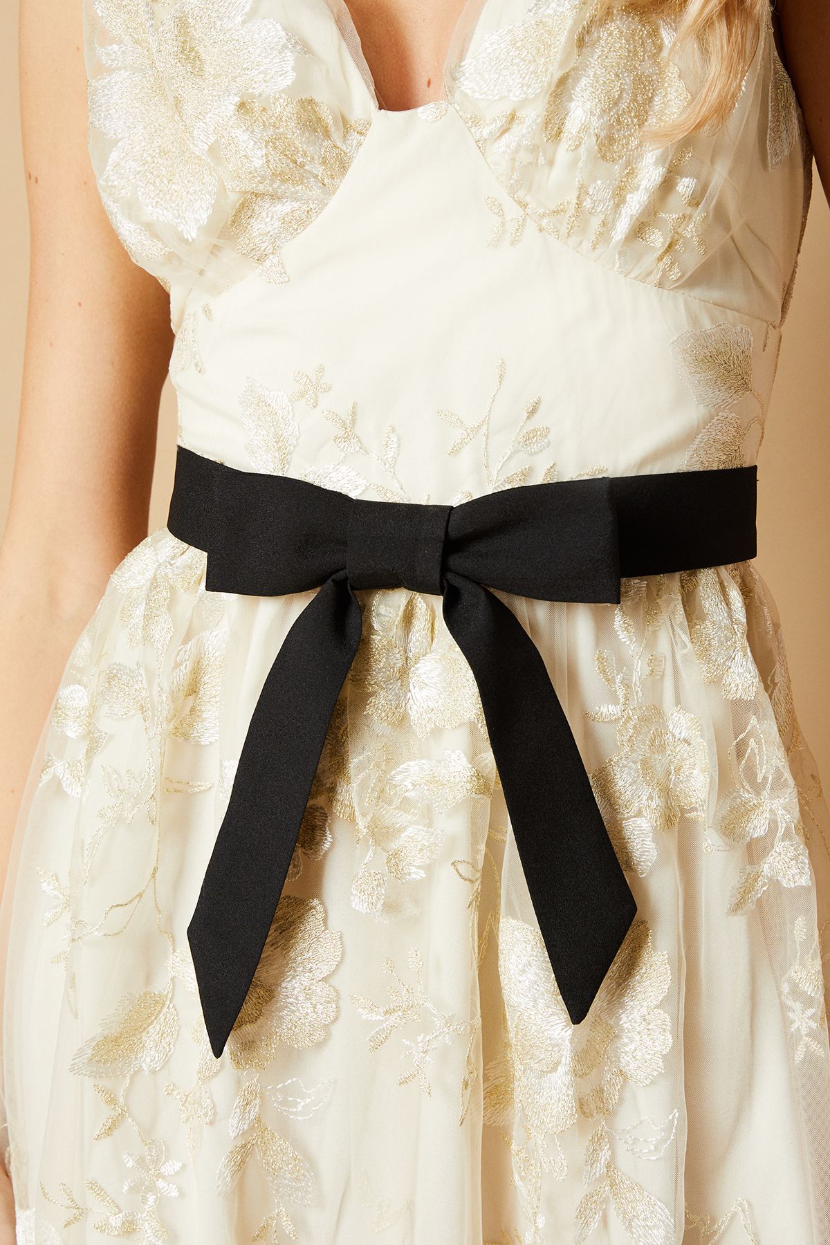 Oasis Floral Bow Detail V Neck Midi Dress Ivory image 5