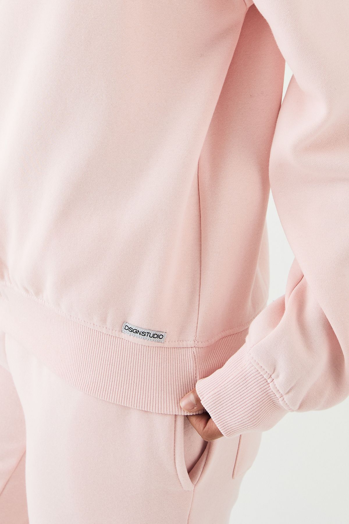 DSGN Studio DSGN Studio Crew Neck Oversized Sweatshirt Light Pink image 4