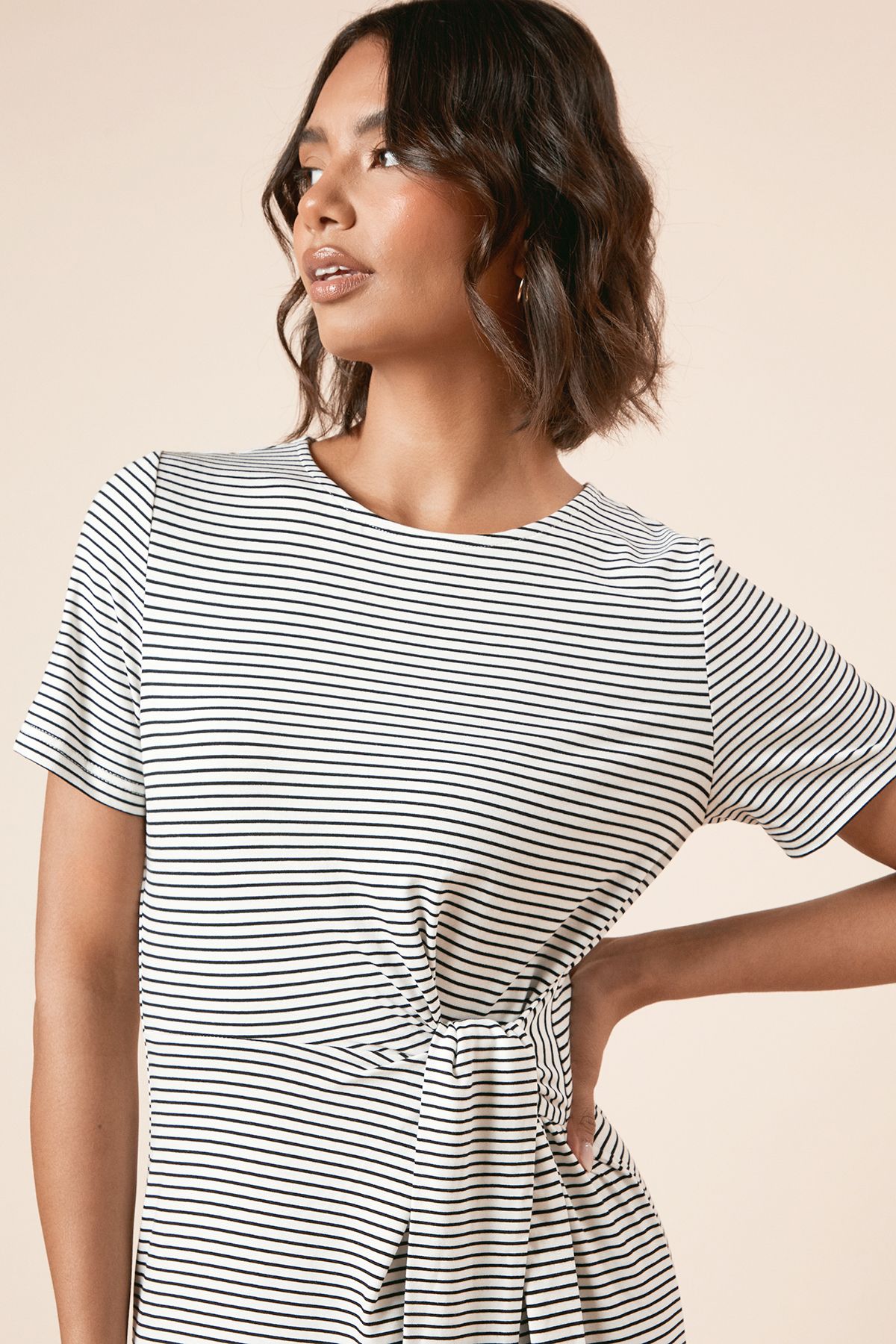 Dorothy Perkins Knot Detail Stripe T Shirt Dress Mono image 3
