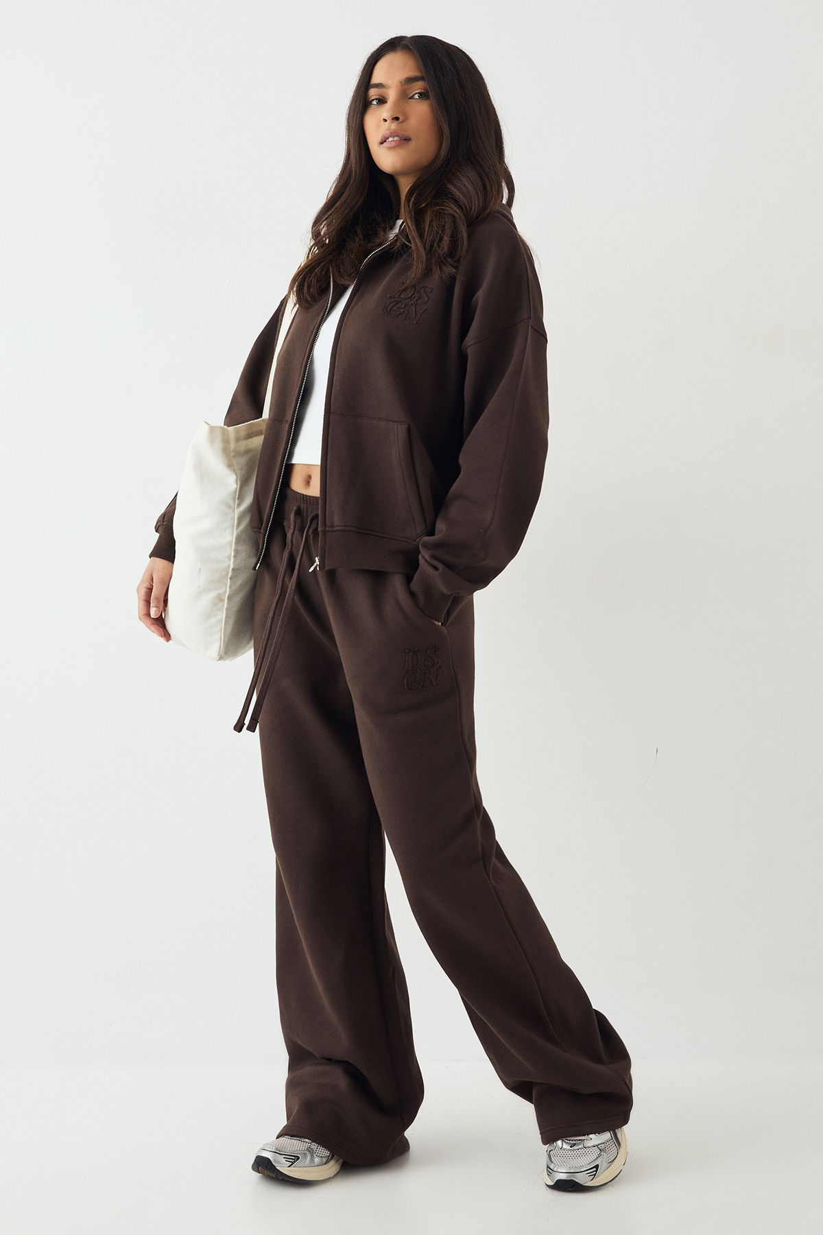 DSGN Studio DSGN Studio Self Fabric Applique Zip Through Hoodie Dark Chocolate image 3