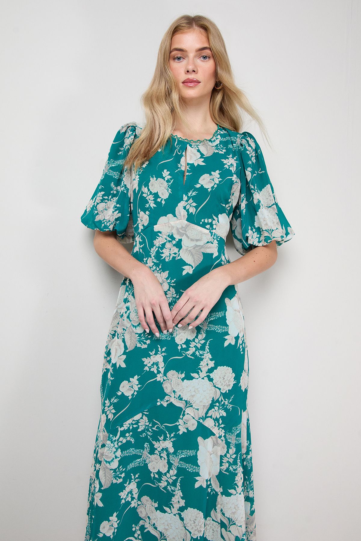 Oasis Puff Sleeve Trim Detail Panelled Tea Dress Green image 2