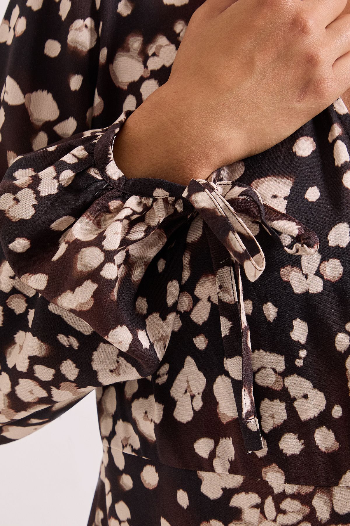 Dorothy Perkins Brown Animal Print Dropped Seam Detail Wrap Front Mini Dress Brown image 5