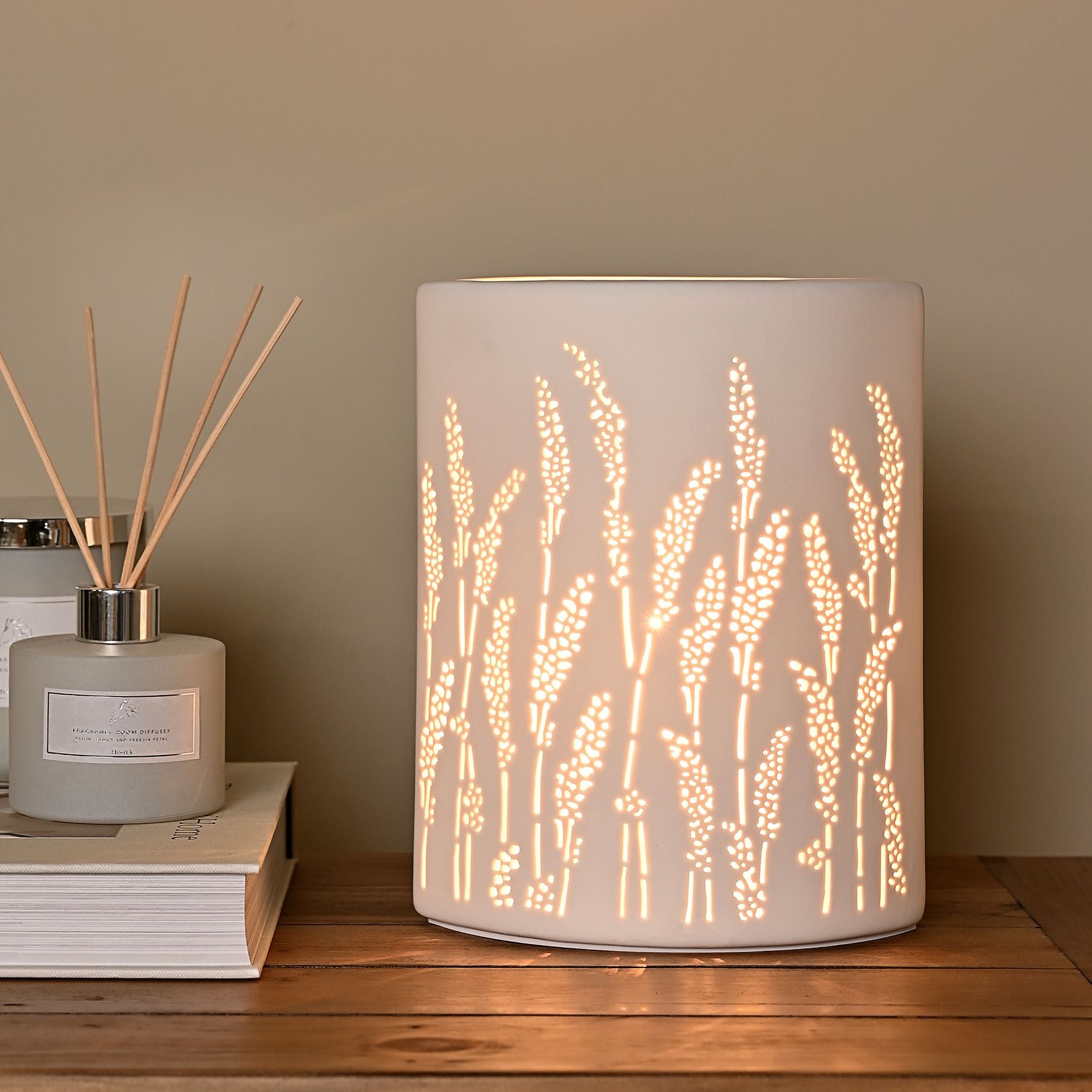 Hestia White Ceramic Table Lamp image 1