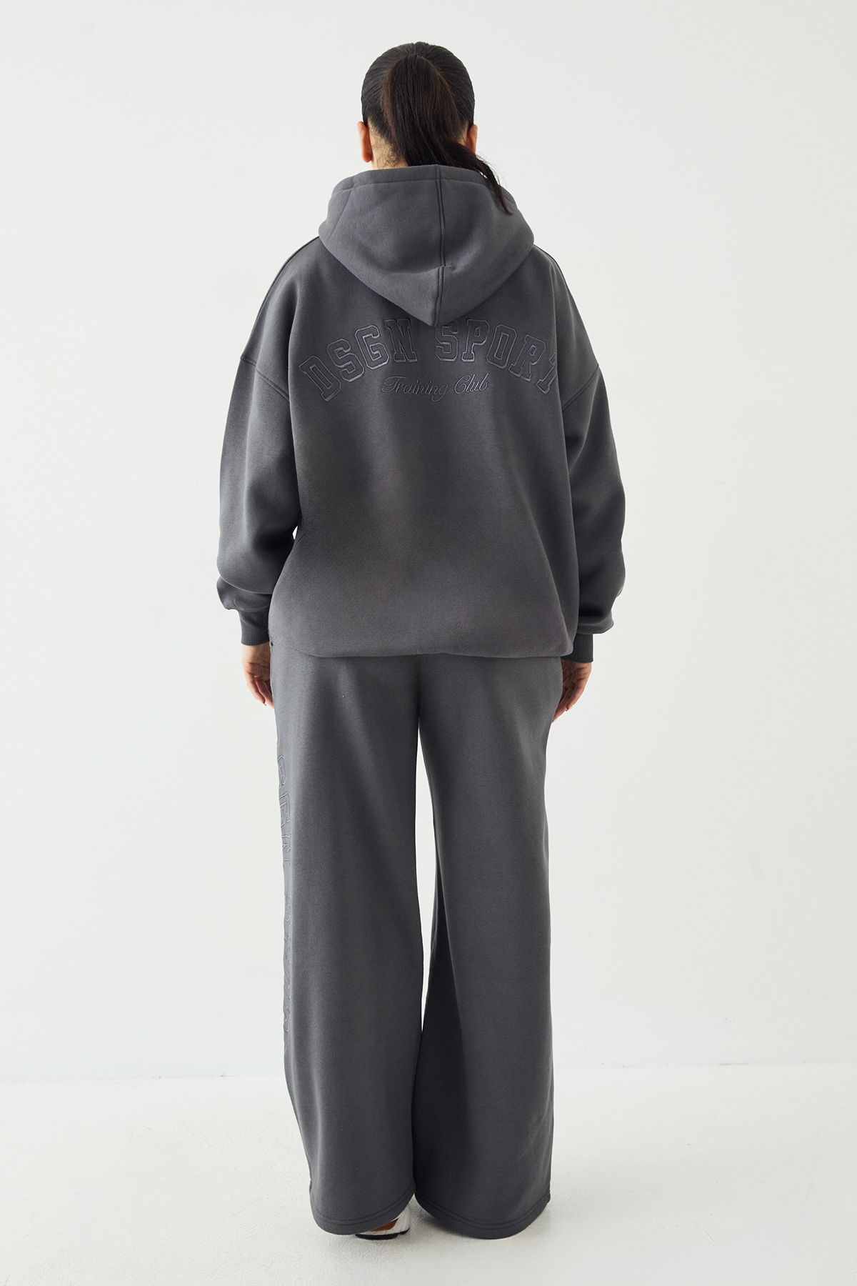 DSGN Studio DSGN Studio Sport Training Club Straight Leg Jogger Charcoal image 2