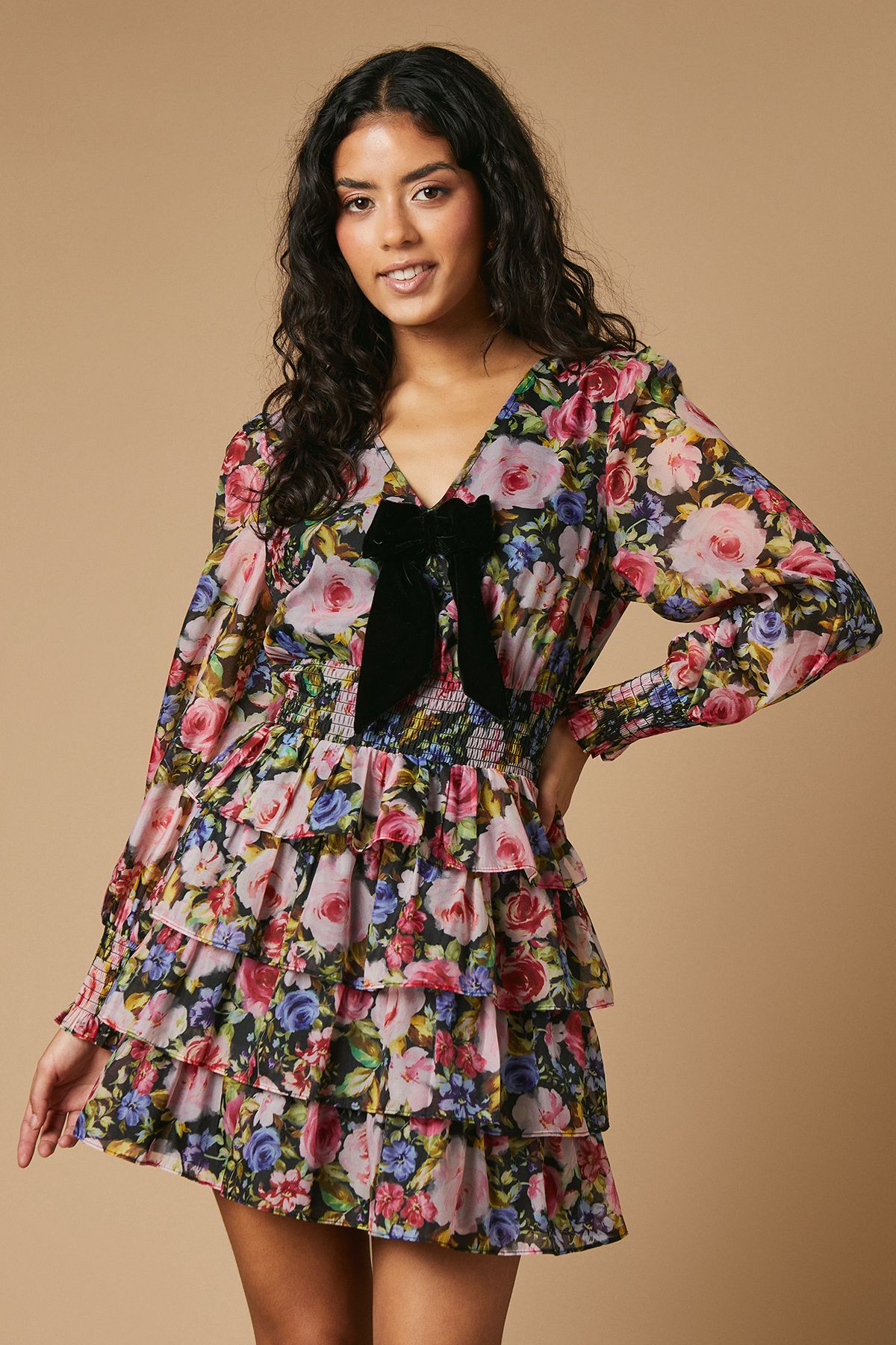 Oasis Petite Floral Printed Organza Shirred Waist Tiered Bow Mini Dress True Black image 2