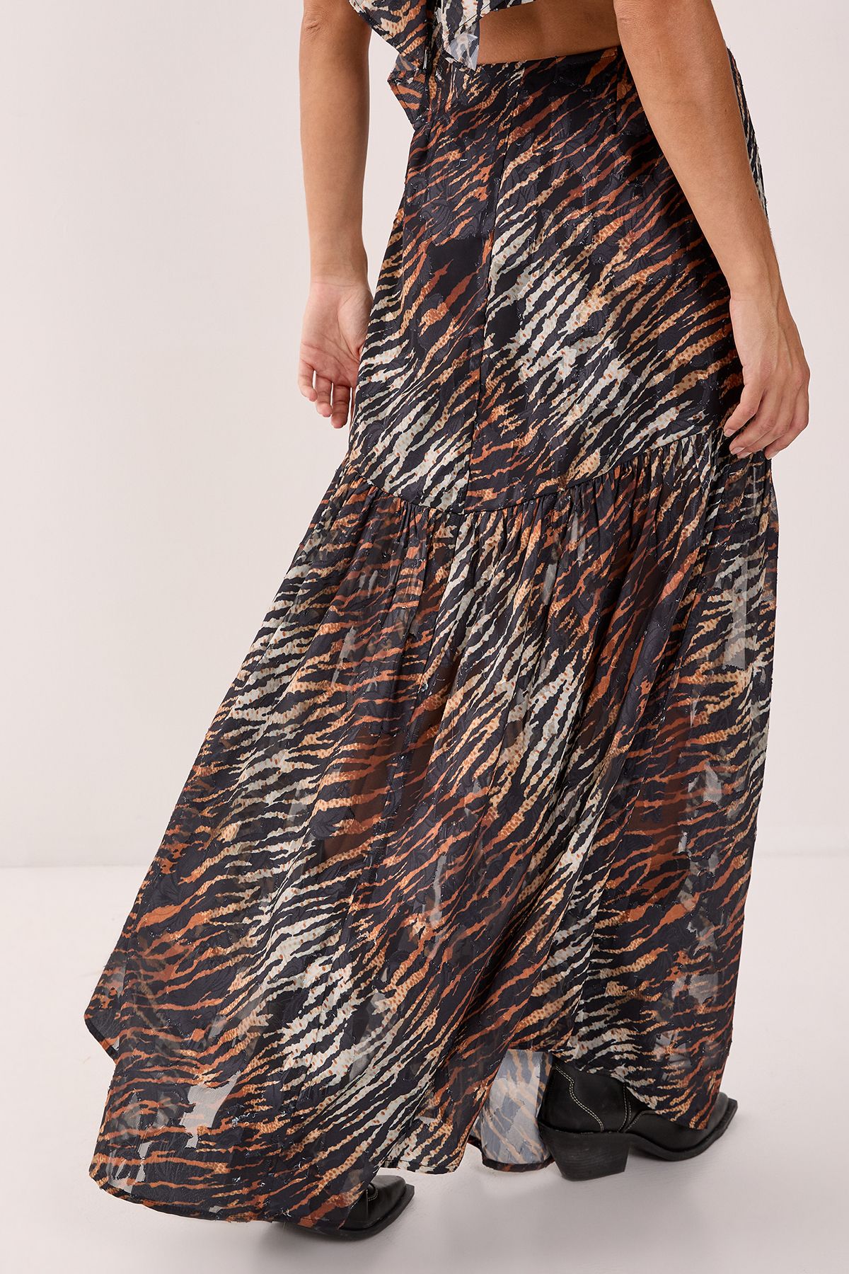 NastyGal Animal Burnout Tiered Maxi Skirt Black image 4