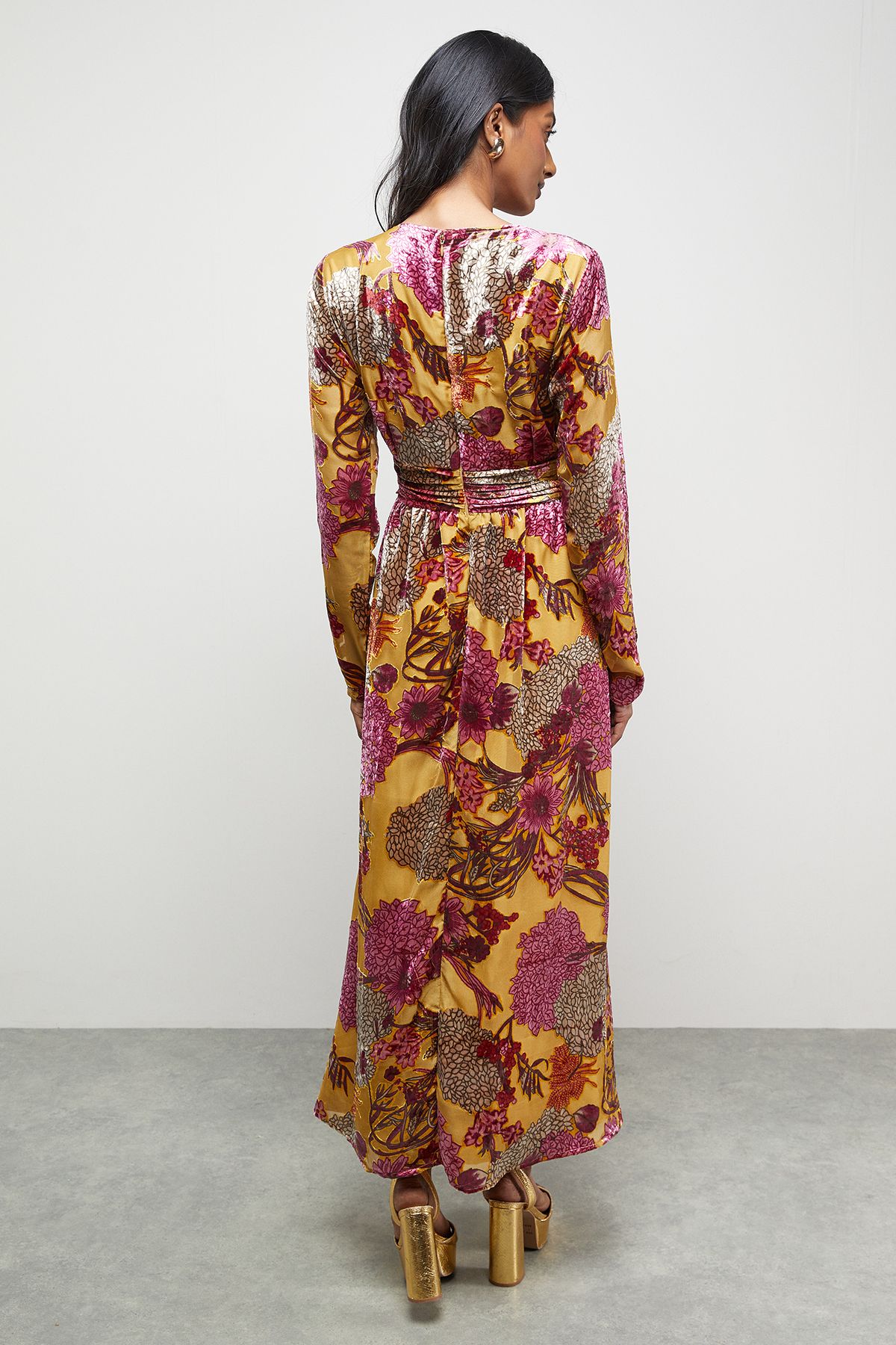 Warehouse Burnout Velvet Plunge Neck Waisted Midi Dress Ochre image 3